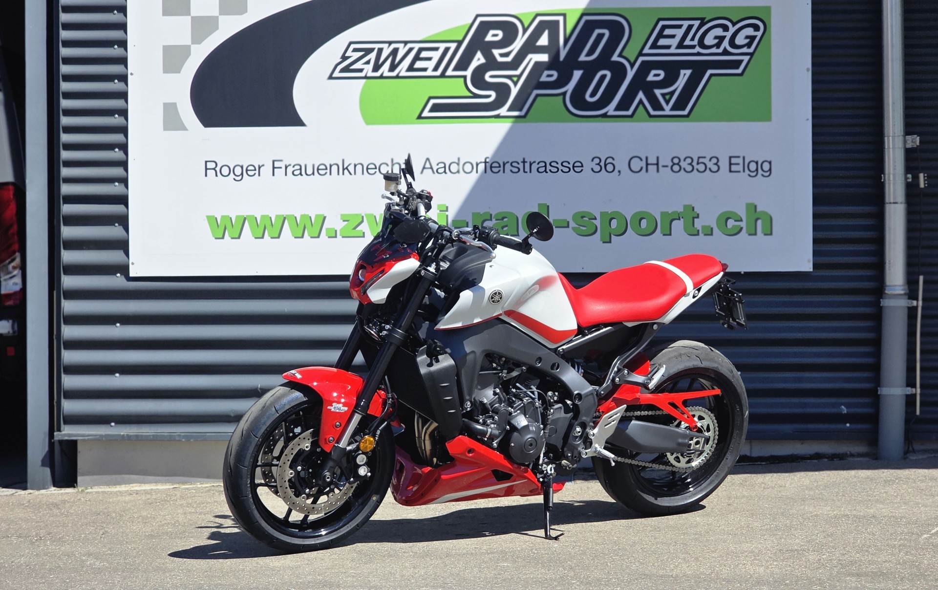 YAMAHA MT-09