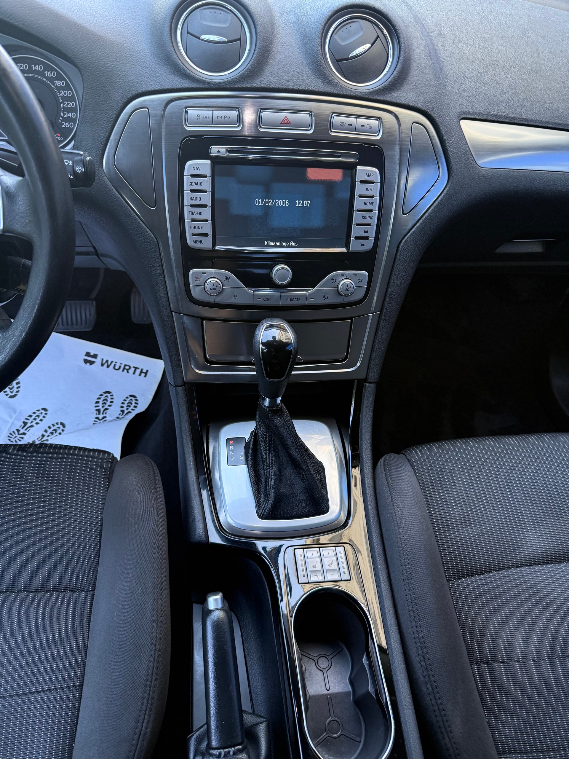 FORD Mondeo 2.0 TDCi 16V Titanium Automatic-image-9