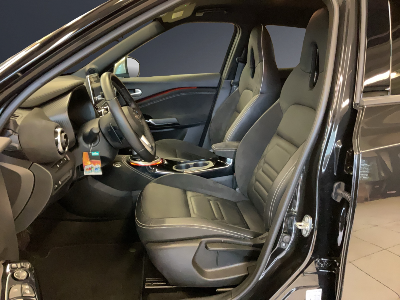 NISSAN Juke 1.0 DIG-T N-Des. DCT-image-6