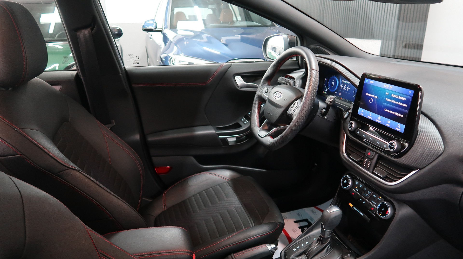 FORD Puma 1.0 MHEV ST-Line X Automat / CH / MFK / GARANTIE-image-28