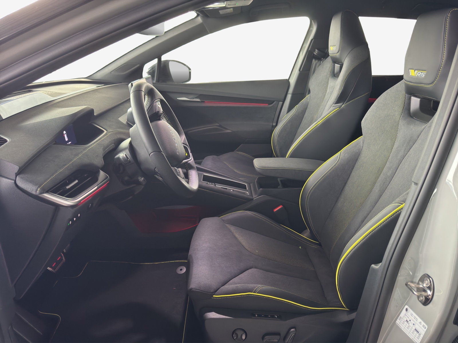SKODA Elroq RS 4x4-image-7