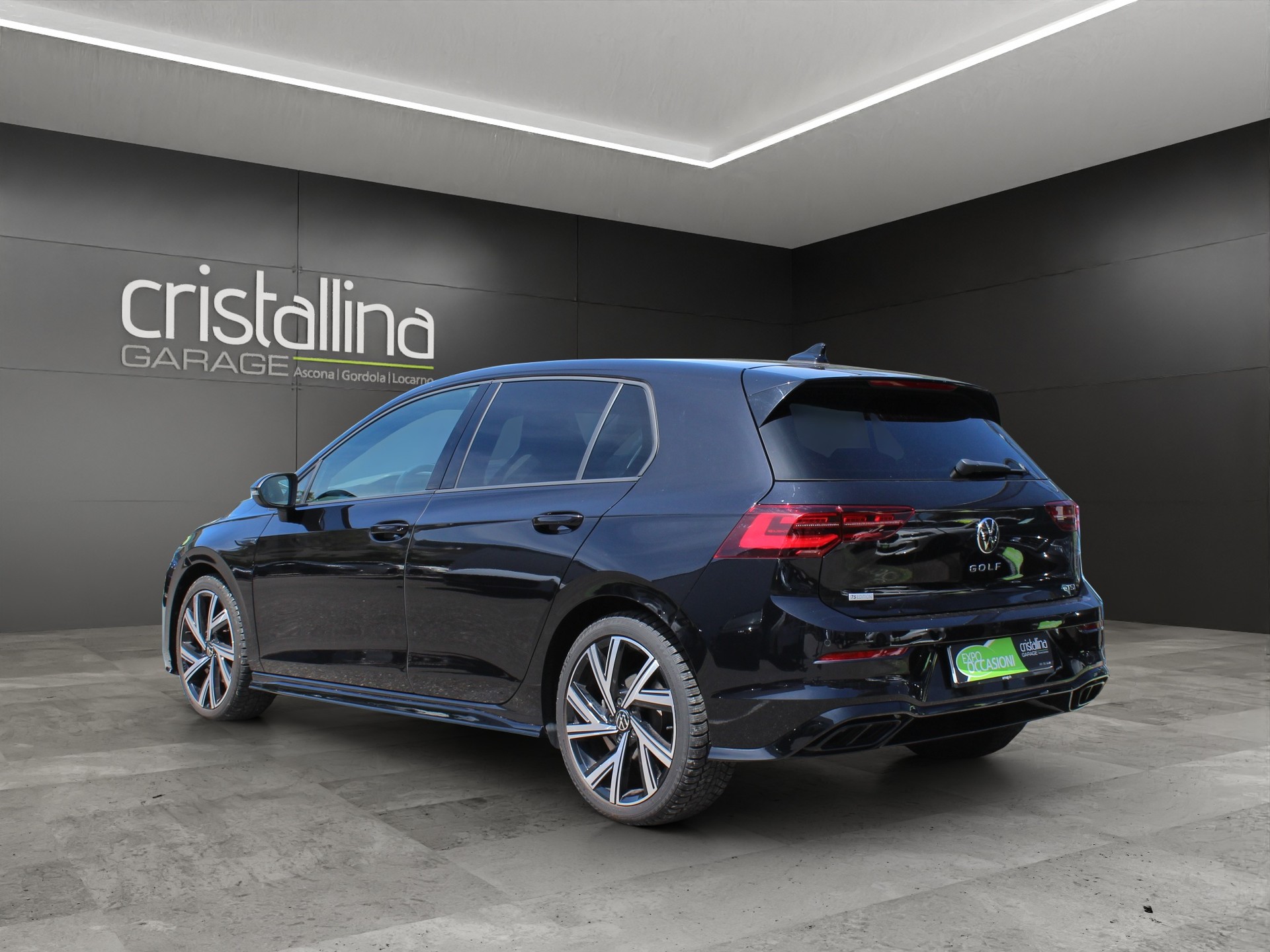 VW Golf VIII 1.5 eTSI R-Line DSG-showroom-element-2