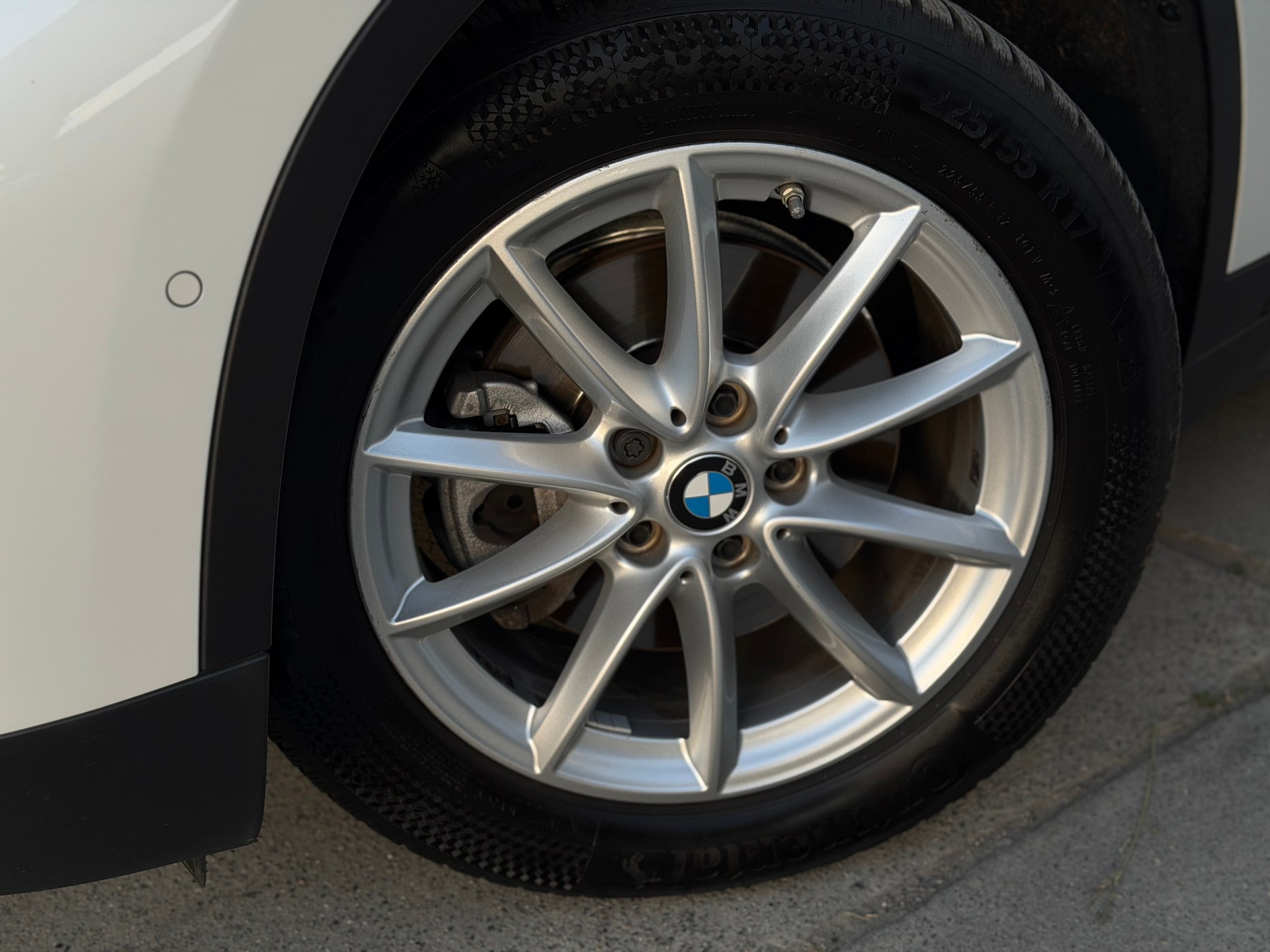 BMW X1 xDrive 18d Essential Edition Steptronic-image-9