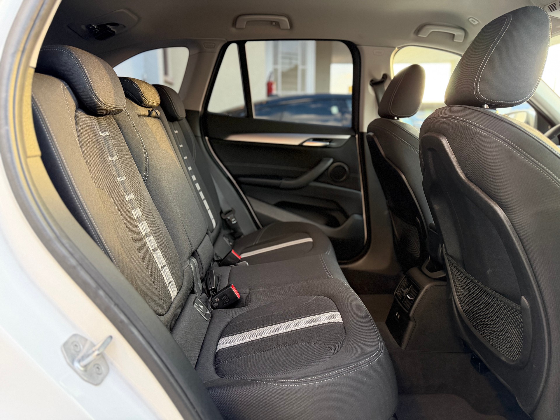 BMW X1 xDrive 18d Essential Edition Steptronic-image-13