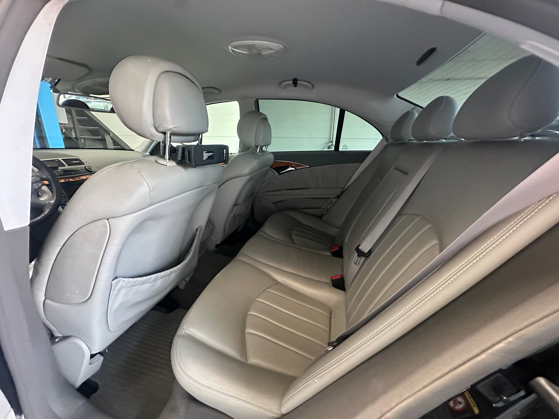 MERCEDES-BENZ E 320 CDI Elégance 7G-Tronic-image-11