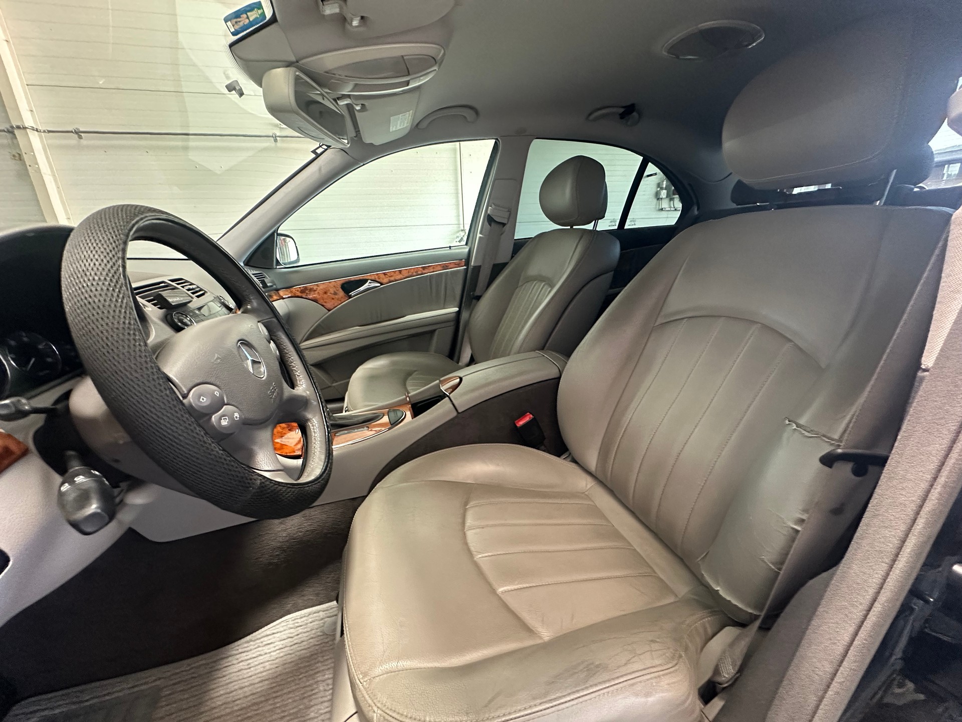 MERCEDES-BENZ E 320 CDI Elégance 7G-Tronic-image-9