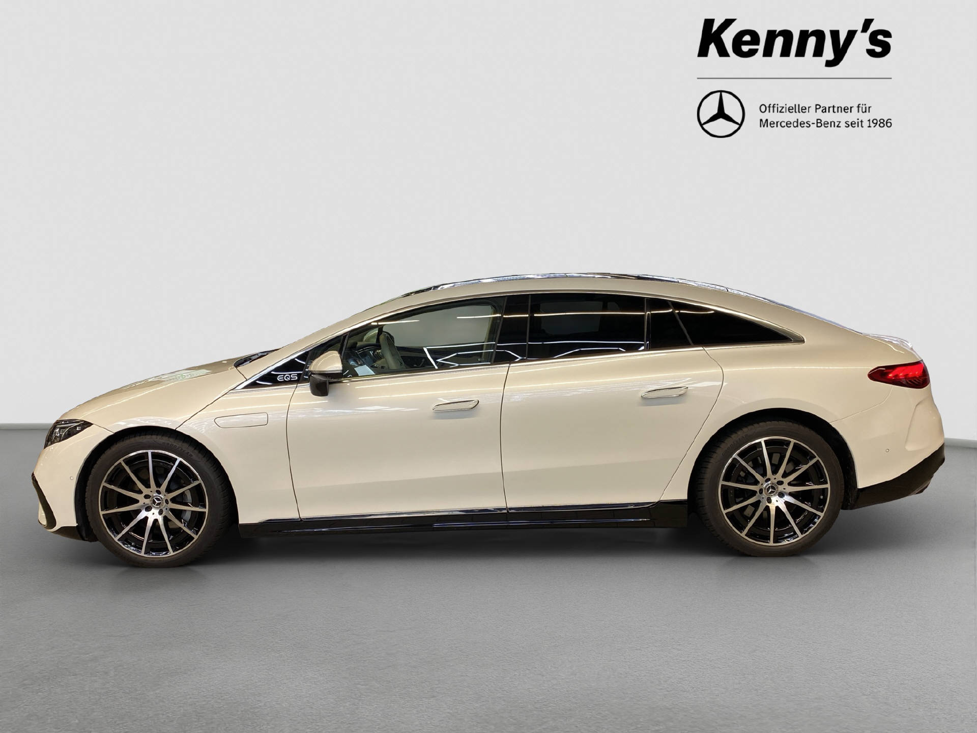 MERCEDES-BENZ EQS 580 AMG Line 4MATIC-showroom-element-3