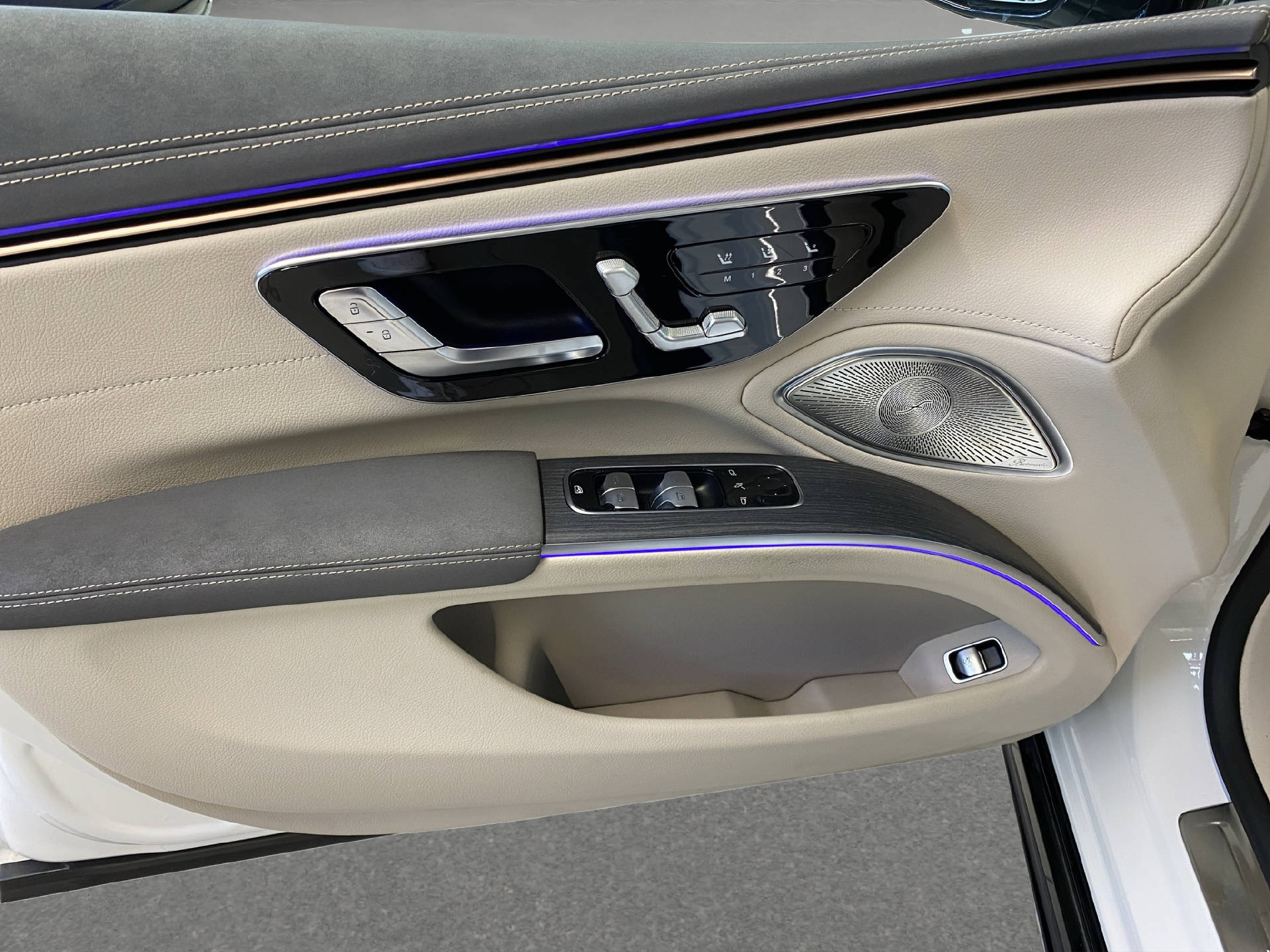 MERCEDES-BENZ EQS 580 AMG Line 4MATIC-image-11