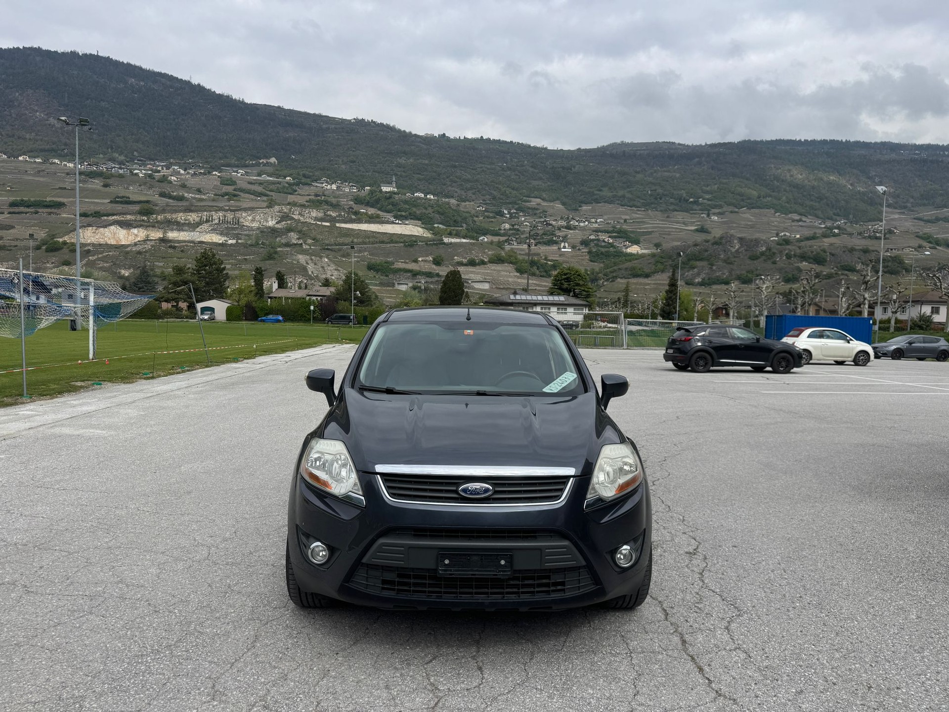 FORD Kuga 2.5 Turbo Carving 4WD-image-2
