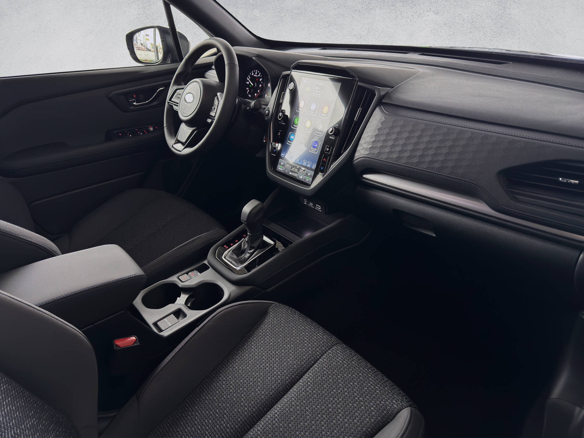 SUBARU Forester Station 2.0i e-Boxer Swiss Plus-image-12