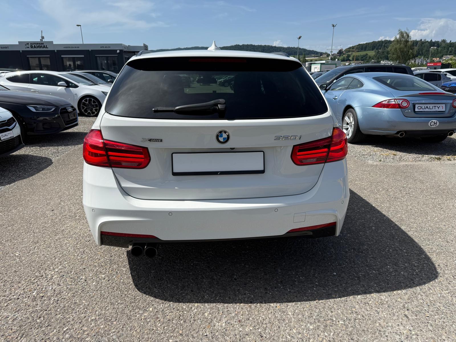 BMW 320i Essential Ed. xDrive SAG Tourin-image-5