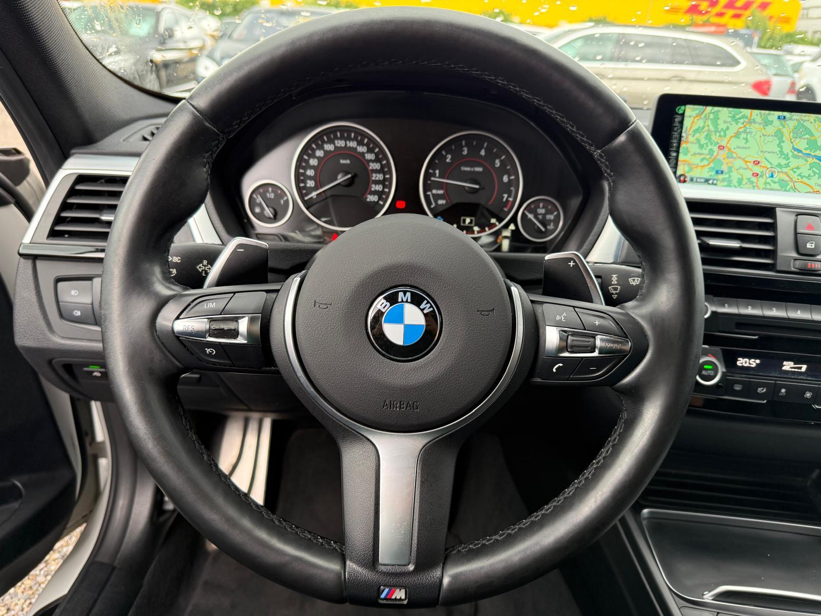BMW 320i Essential Ed. xDrive SAG Tourin-image-13