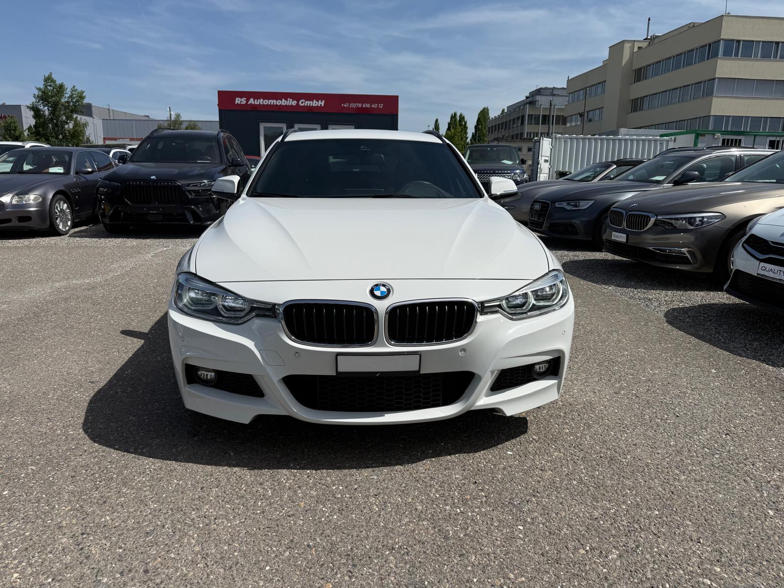 BMW 320i Essential Ed. xDrive SAG Tourin-showroom-element-2