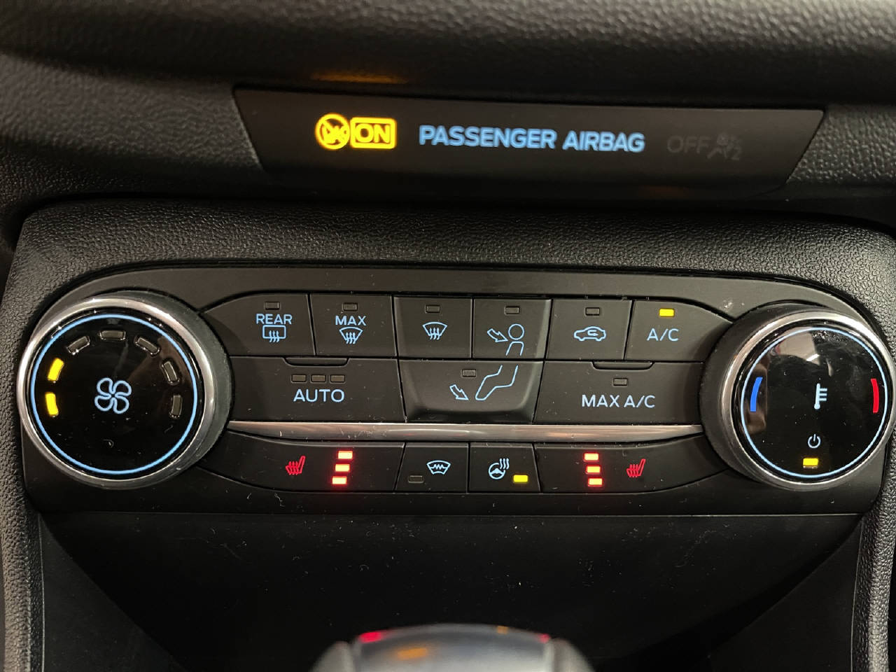 FORD Fiesta 1.0 EcoB Hybrid ST-Line-image-7