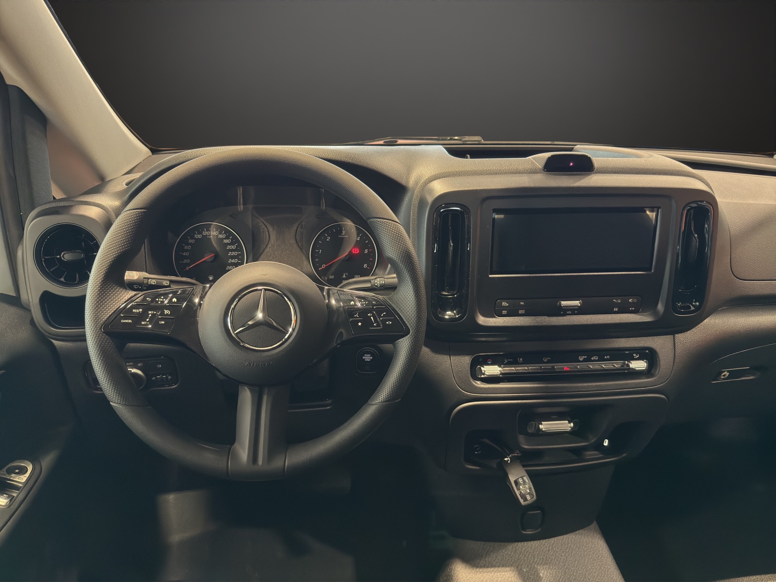 MERCEDES-BENZ Vito 114 CDI Lang Tourer 9G-Tronic Pro-image-8