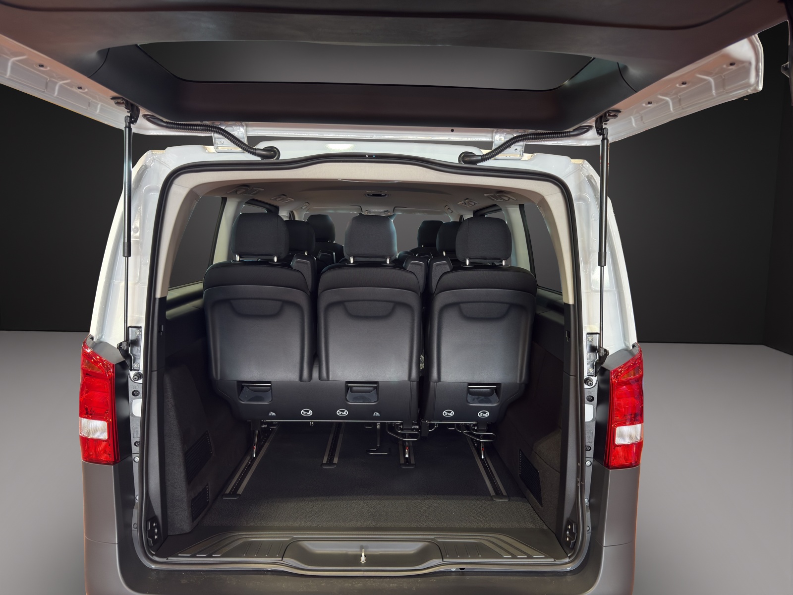 MERCEDES-BENZ Vito 114 CDI Lang Tourer 9G-Tronic Pro-image-10