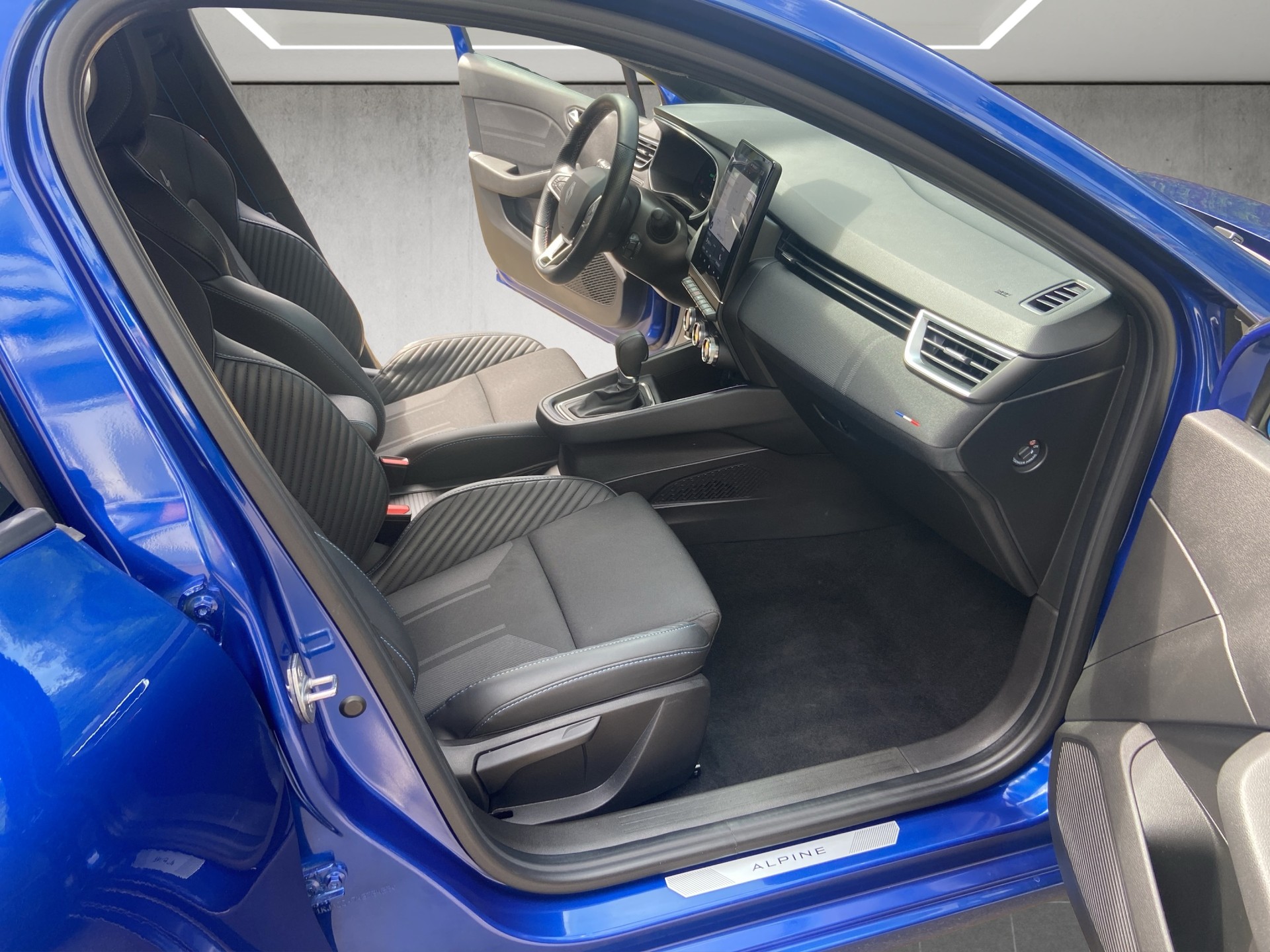 RENAULT Clio 1.6 E-Tech Esprit Alpine-image-11