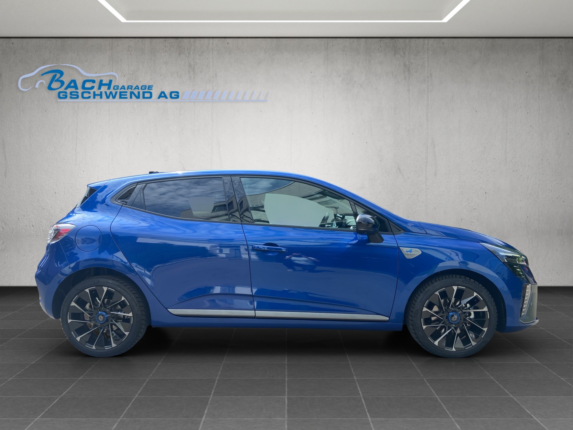 RENAULT Clio 1.6 E-Tech Esprit Alpine-showroom-element-2