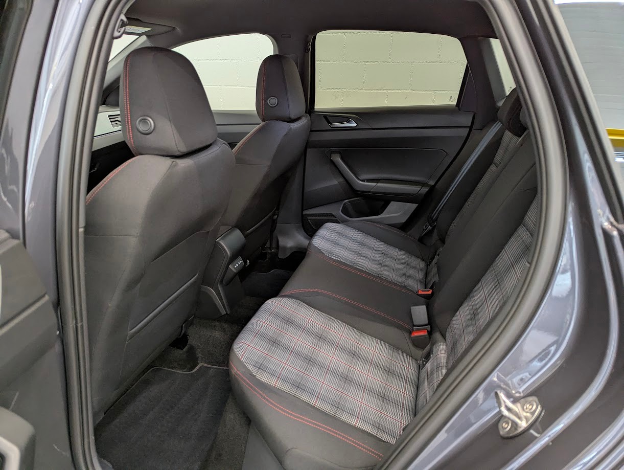 VW Polo 2.0 TSI GTI DSG*1.HAND WERKSGAR IQ-MATRIX LED SITZHEIZUNG KLIMAAUTO FULL-ASSISTS WIRELESS-APP*-image-27