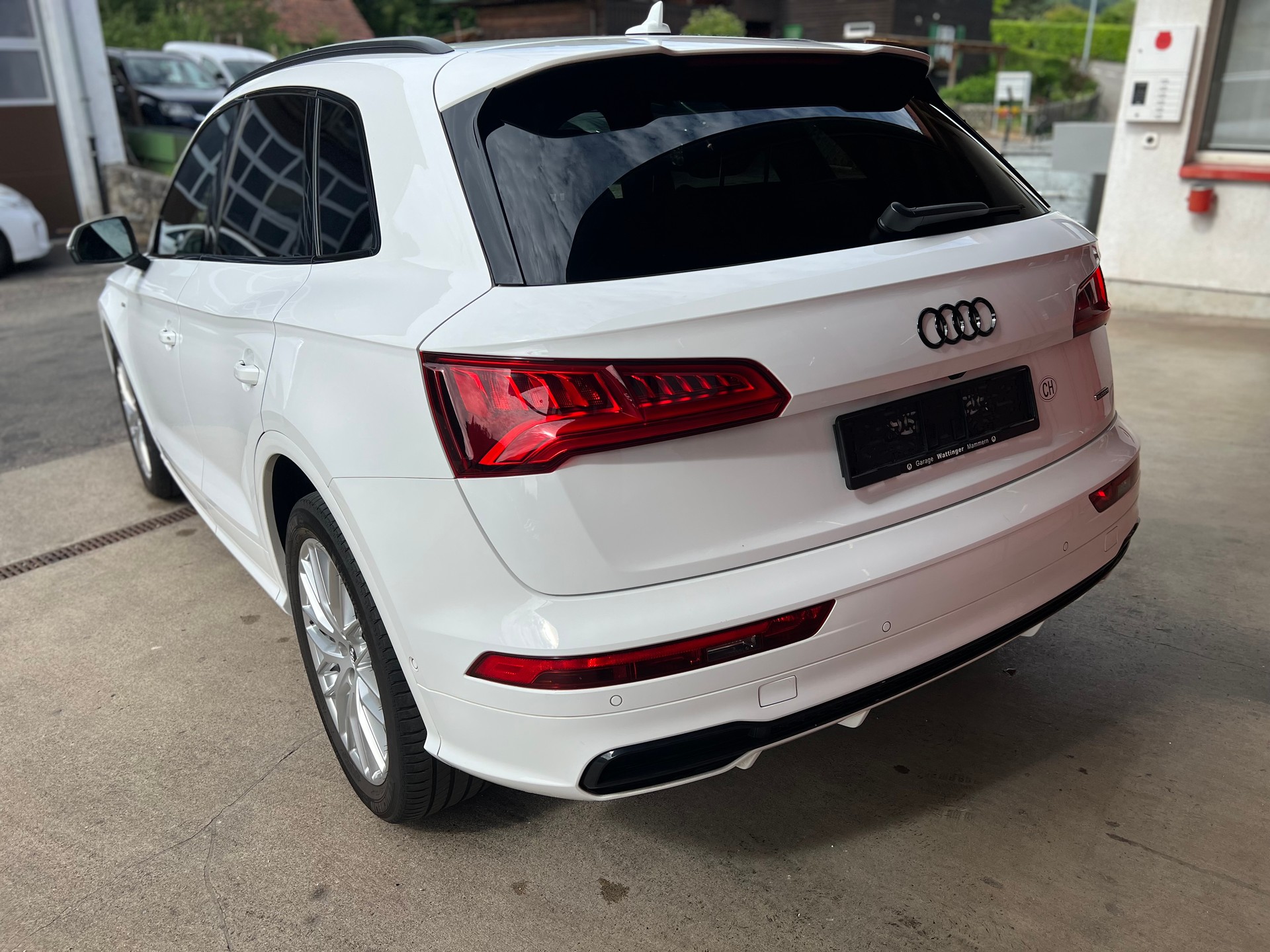 AUDI Q5 2.0 TFSI sport quattro S-tronic / S-Line /-image-4