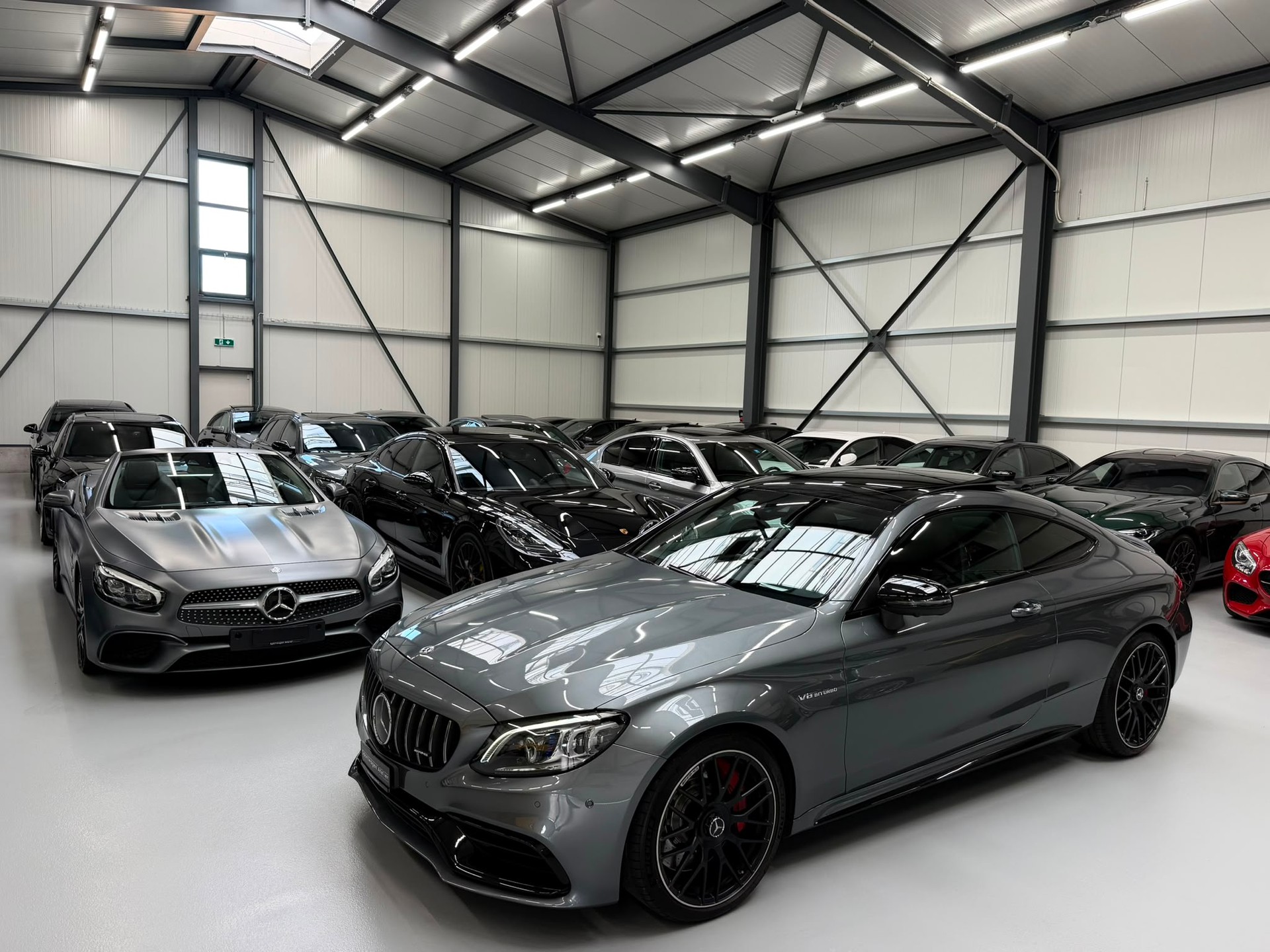 MERCEDES-BENZ C 63 S AMG 9G-tronic-showroom-element-2