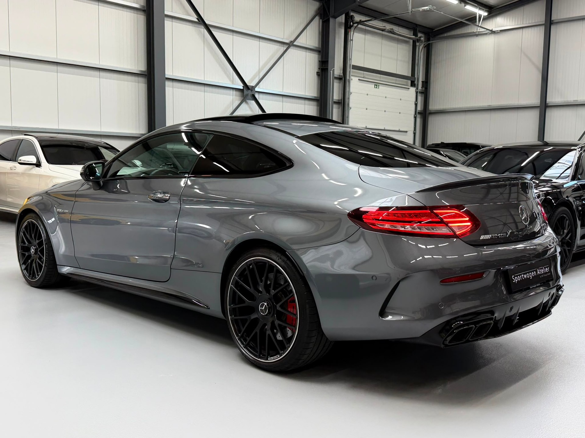 MERCEDES-BENZ C 63 S AMG 9G-tronic-showroom-element-3