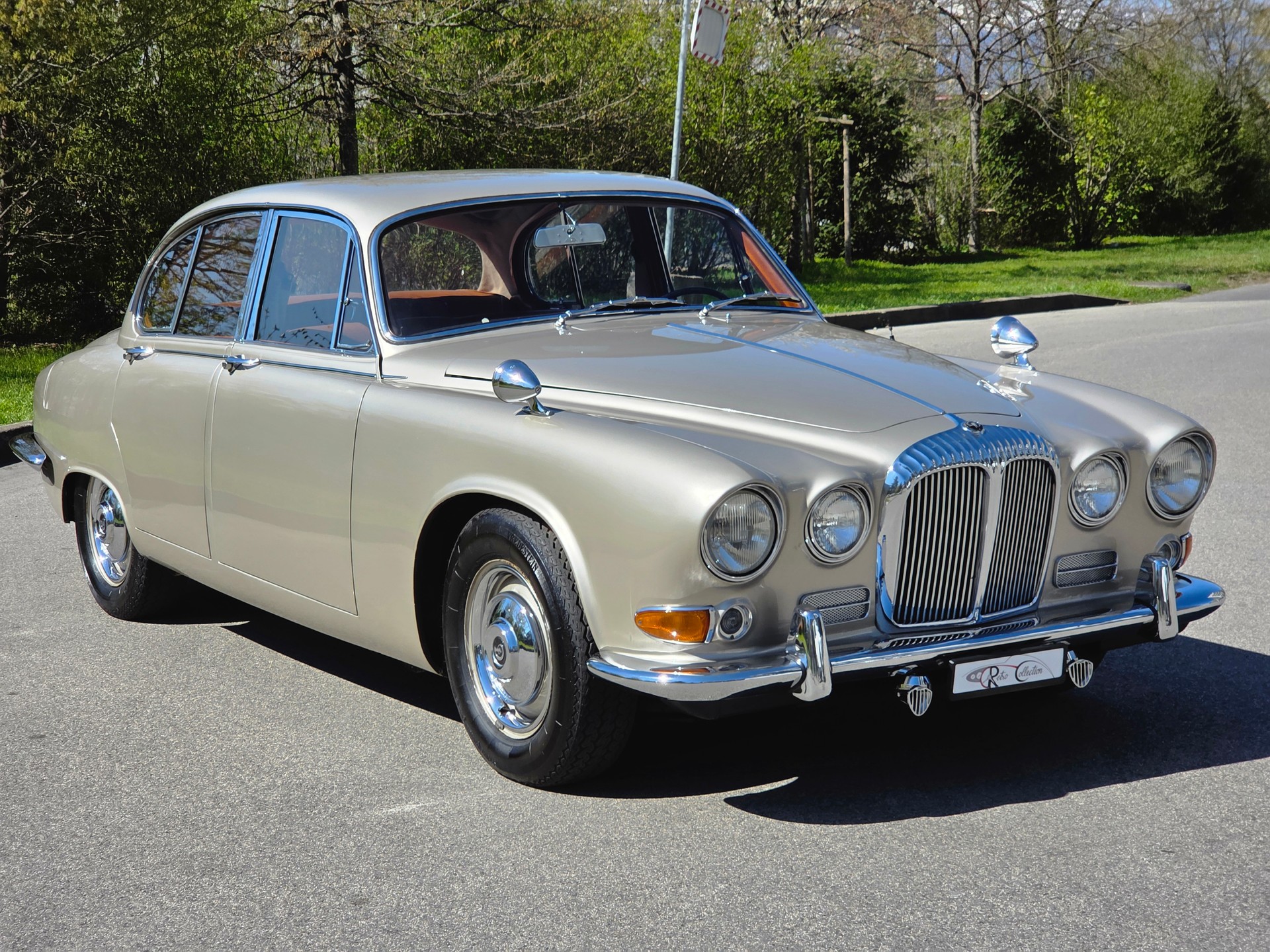 DAIMLER 420 Sovereign - voiture CH - boîte mécanique - Overdrive - rarissime - superbe état - expertisée vétéran 10.24.-image-4