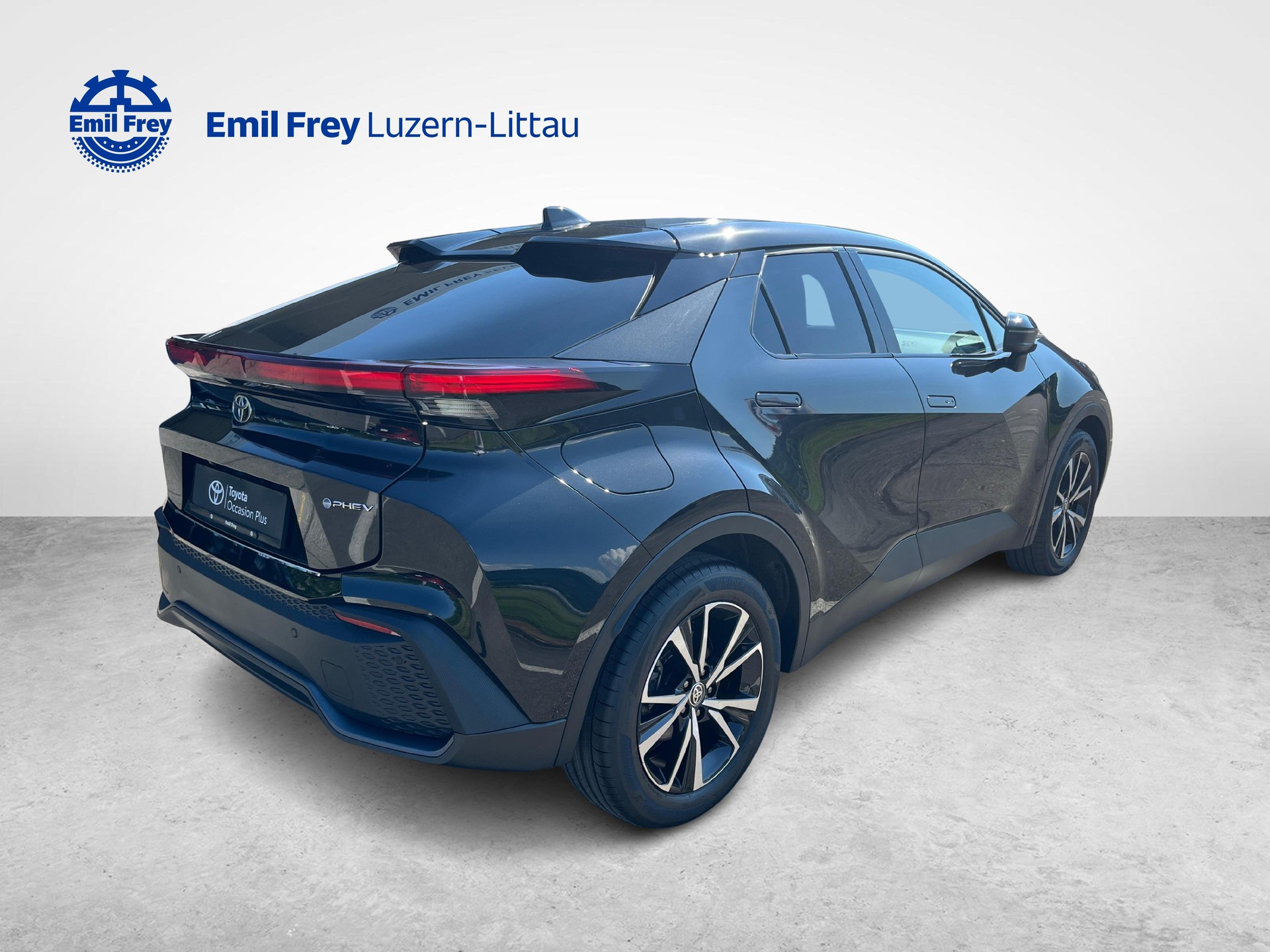 TOYOTA C-HR 2.0 PHEV Swiss Edition-image-5