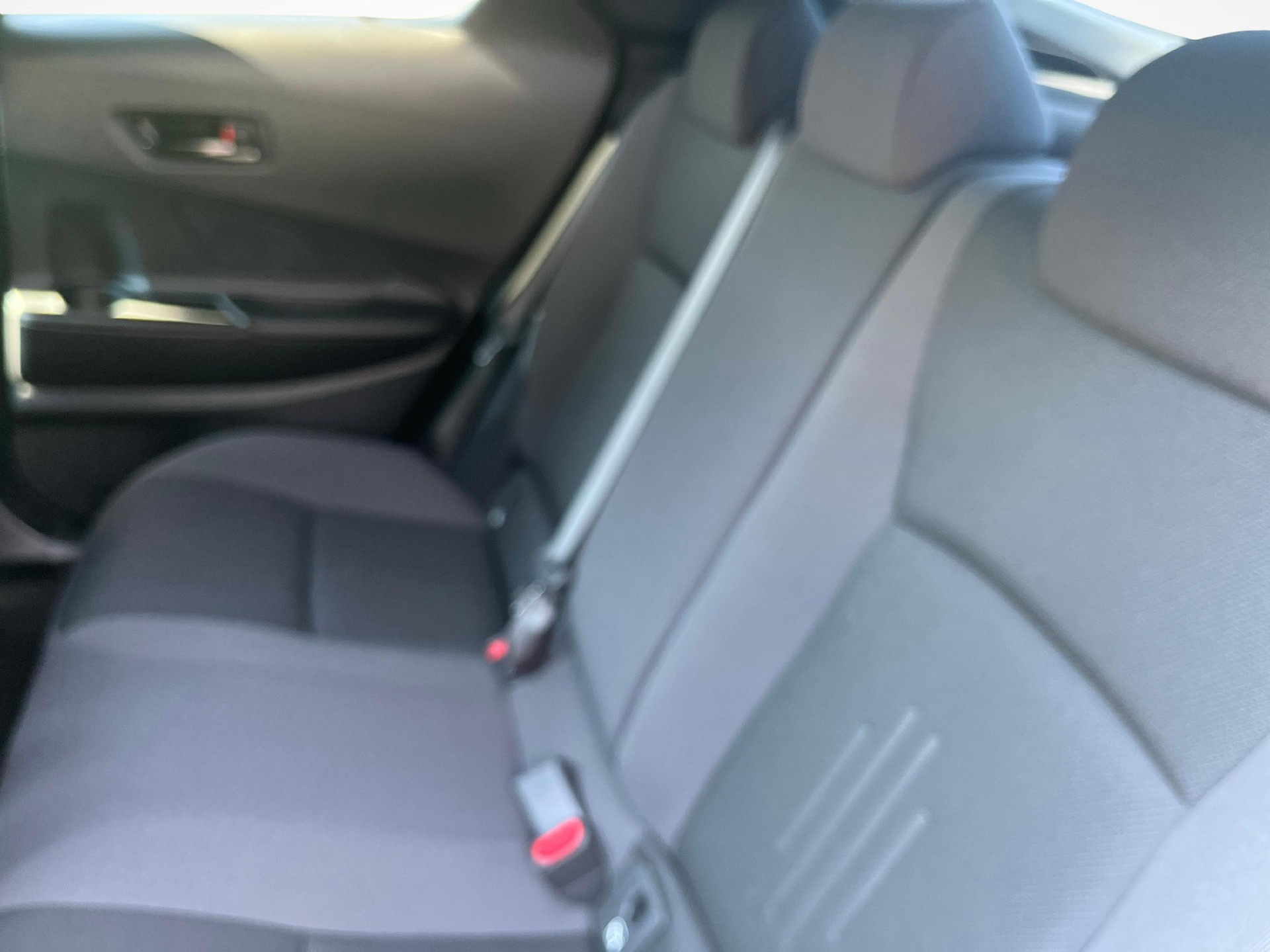 TOYOTA C-HR 2.0 PHEV Swiss Edition-image-10