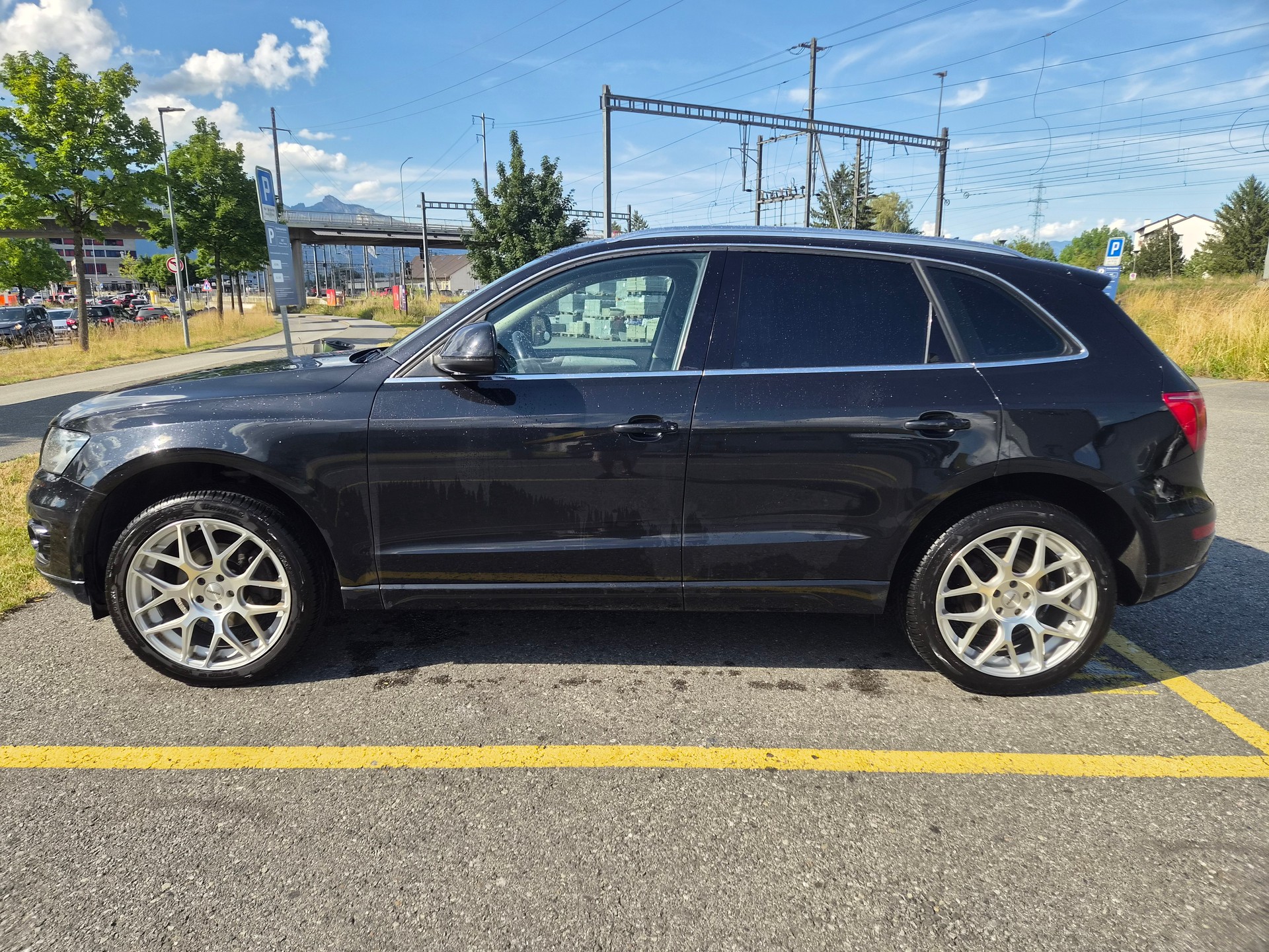 AUDI Q5 2.0 TFSI quattro S-tronic-image-4