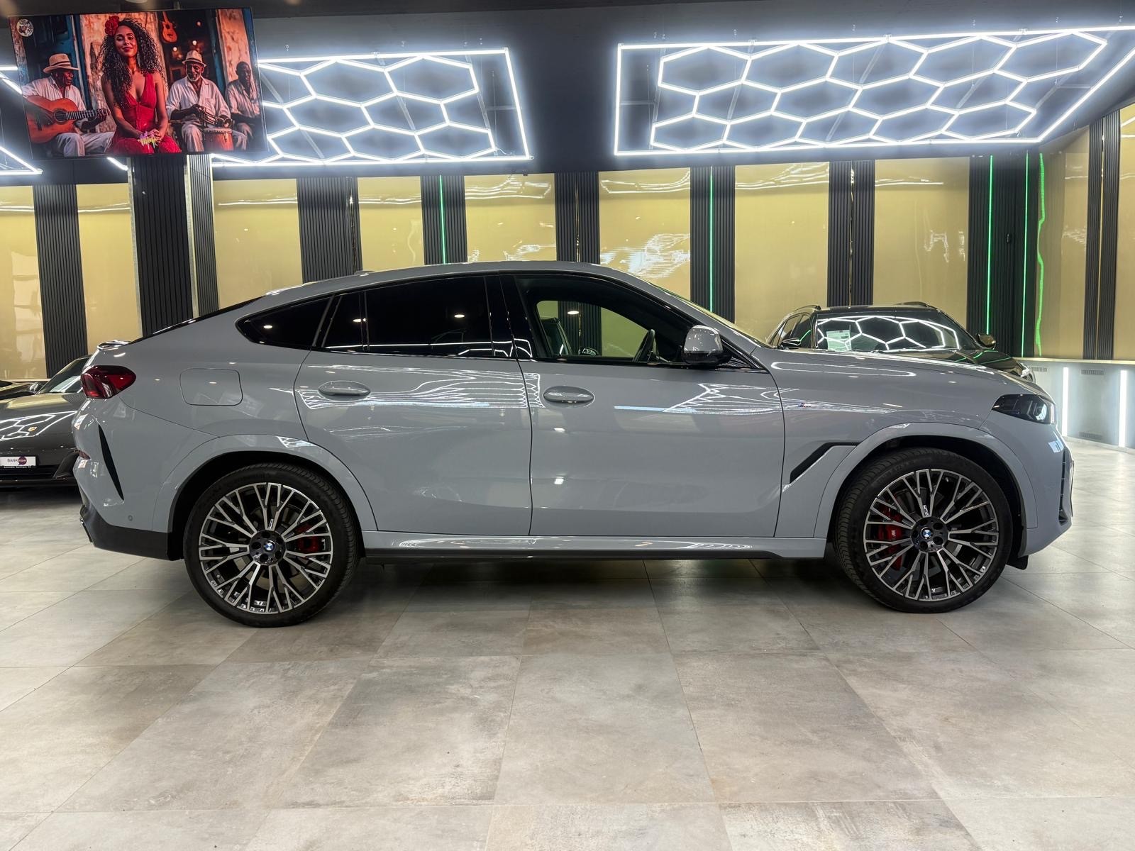 BMW X6 30d xDrive-showroom-element-3