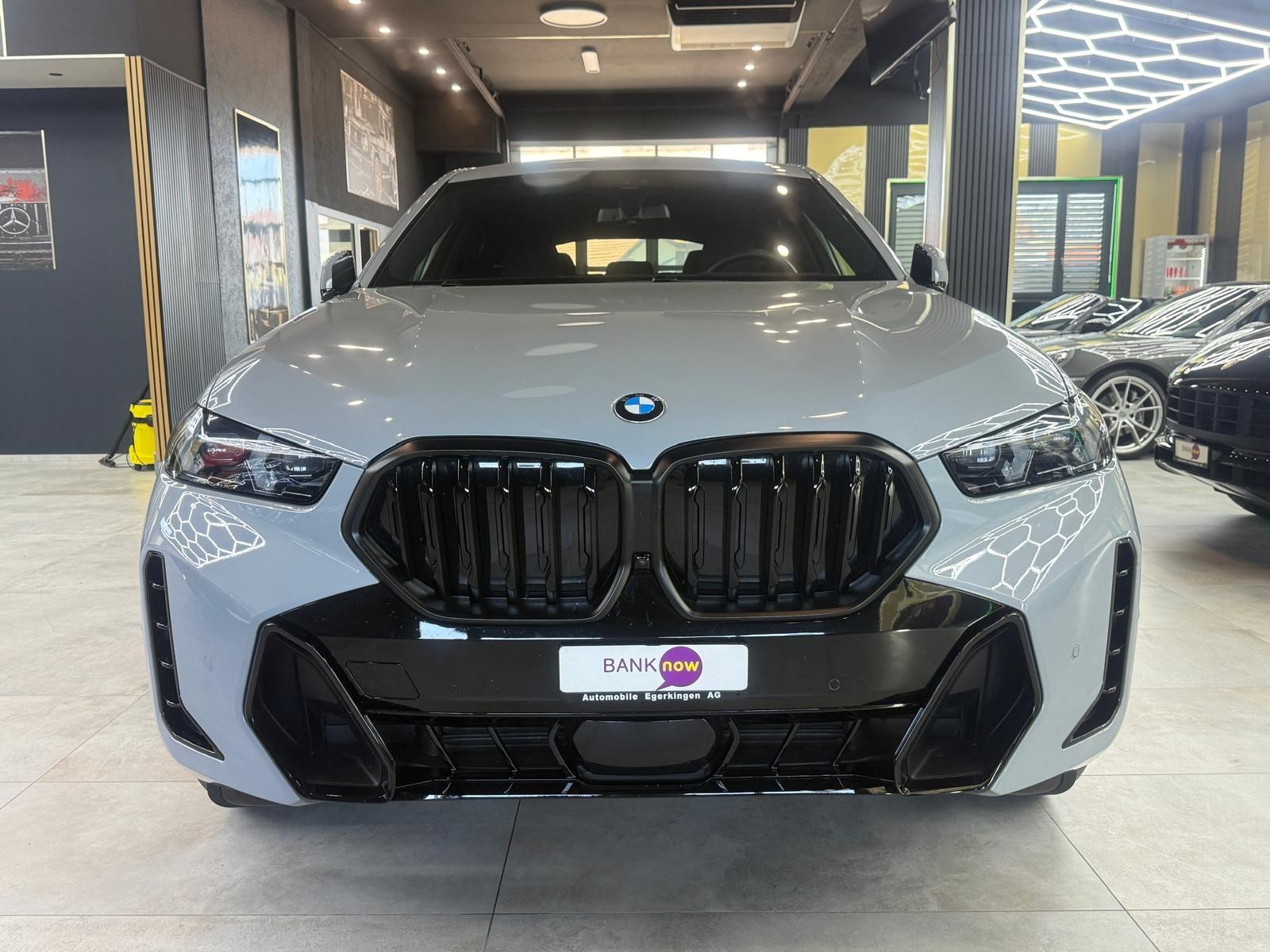 BMW X6 30d xDrive-showroom-element-1
