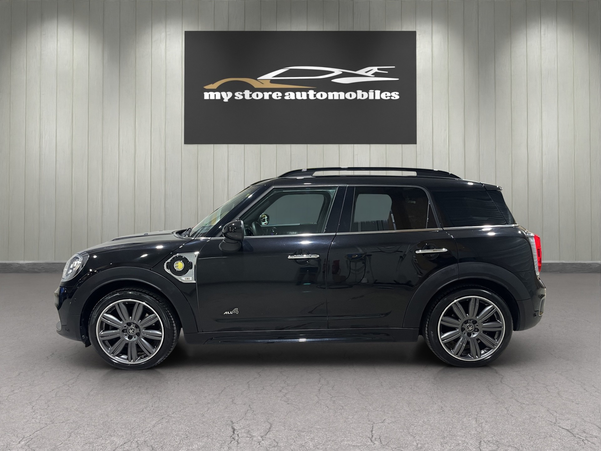 MINI Countryman Cooper S E ALL4 Steptronic Trafalgar-image-4