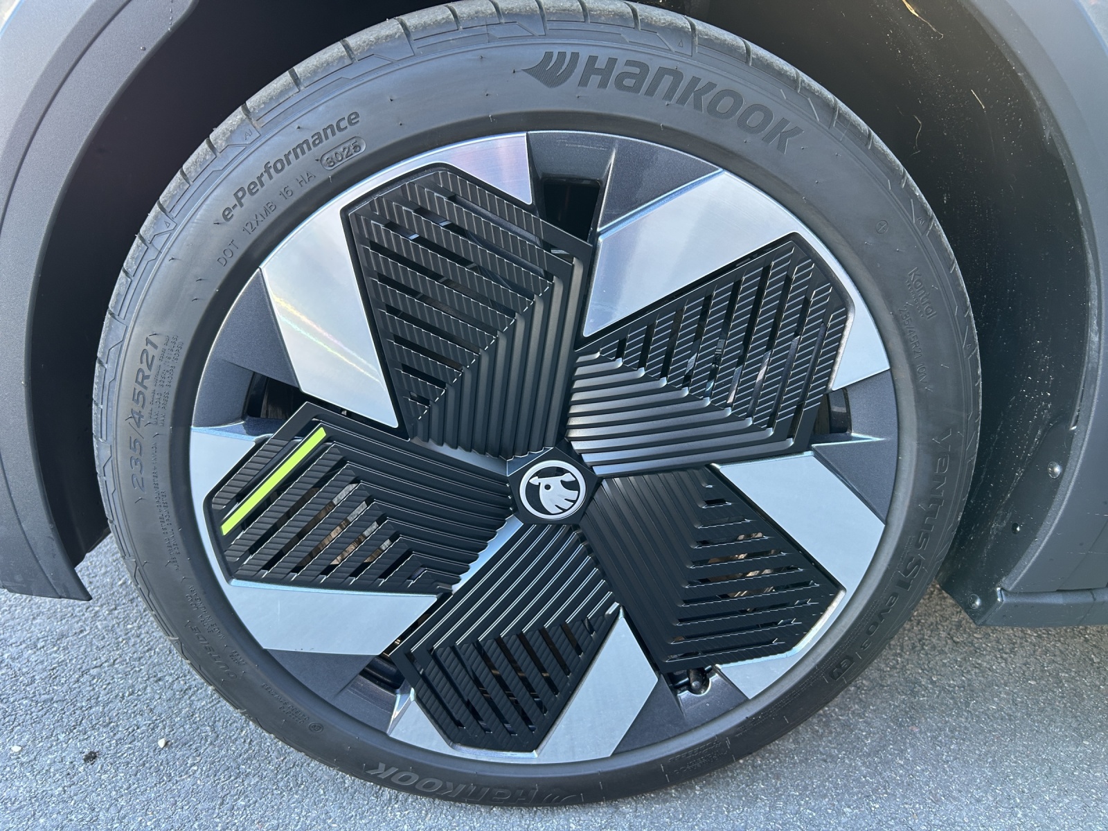 SKODA Elroq RS 4x4 - Anhängekupplung - Head-up Display - 360°Kamera - 5 Jahre Garantie-image-15