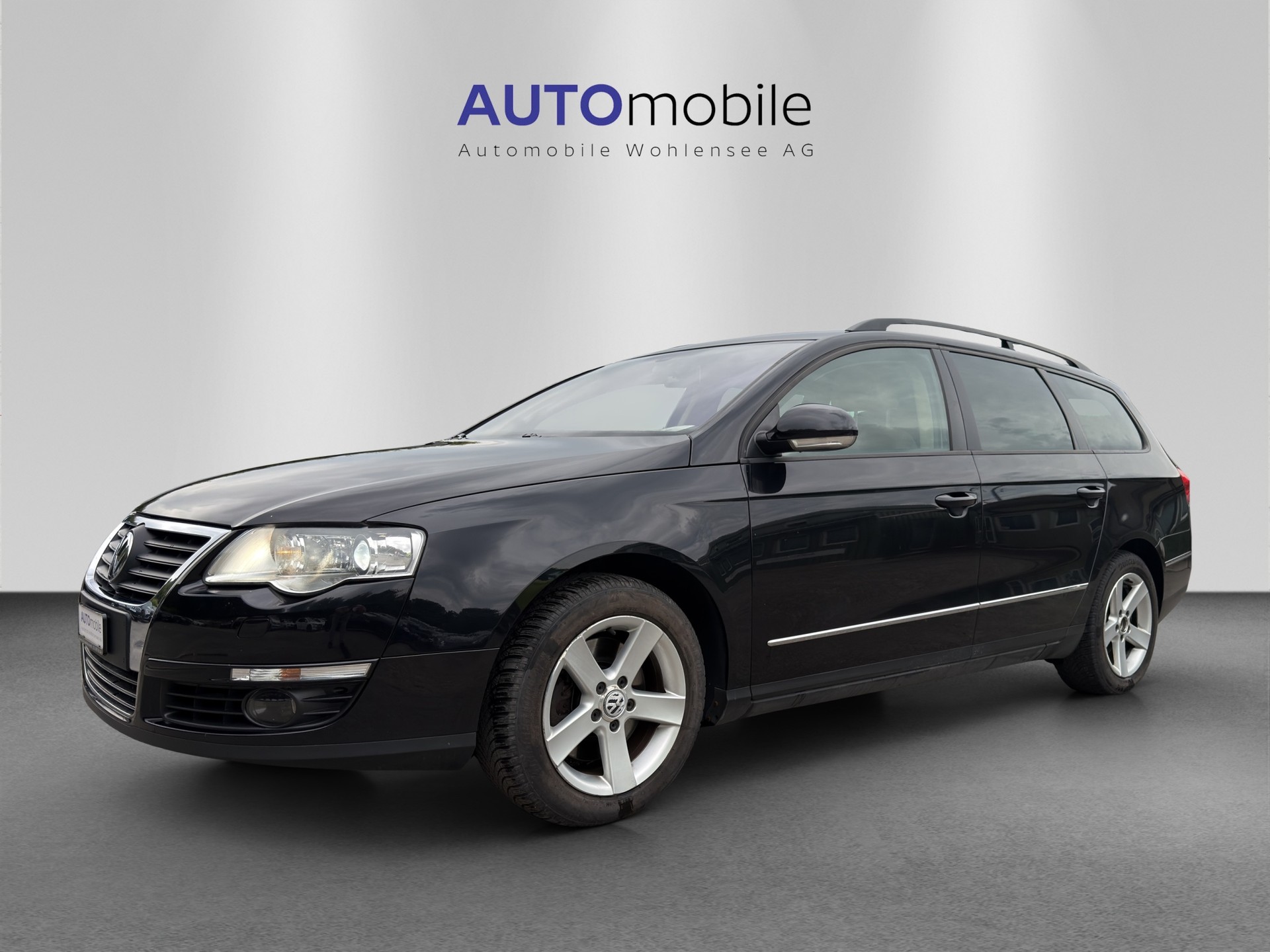 VW Passat Variant 2.0T FSI Sportline-showroom-element-1