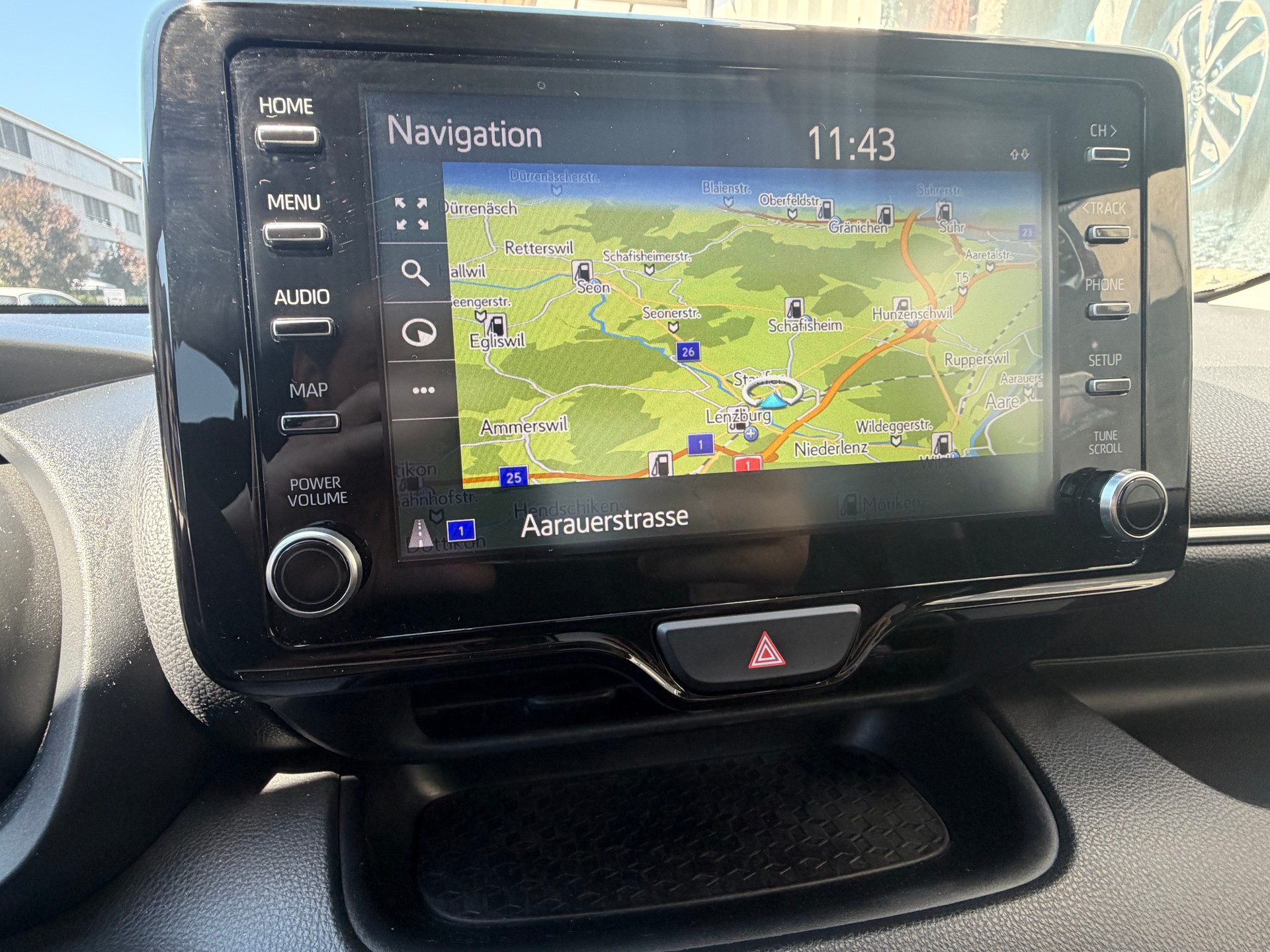 TOYOTA Yaris 1.5 Trend e-CVT-image-16