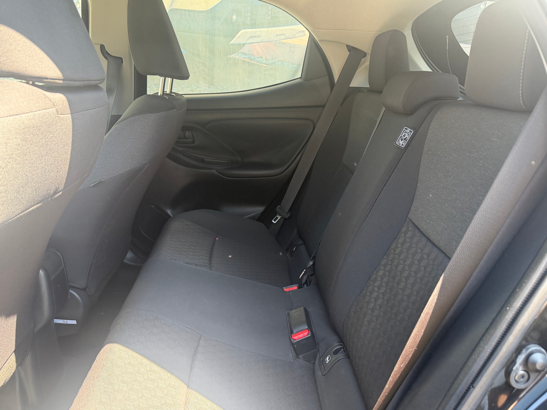 TOYOTA Yaris 1.5 Trend e-CVT-image-7