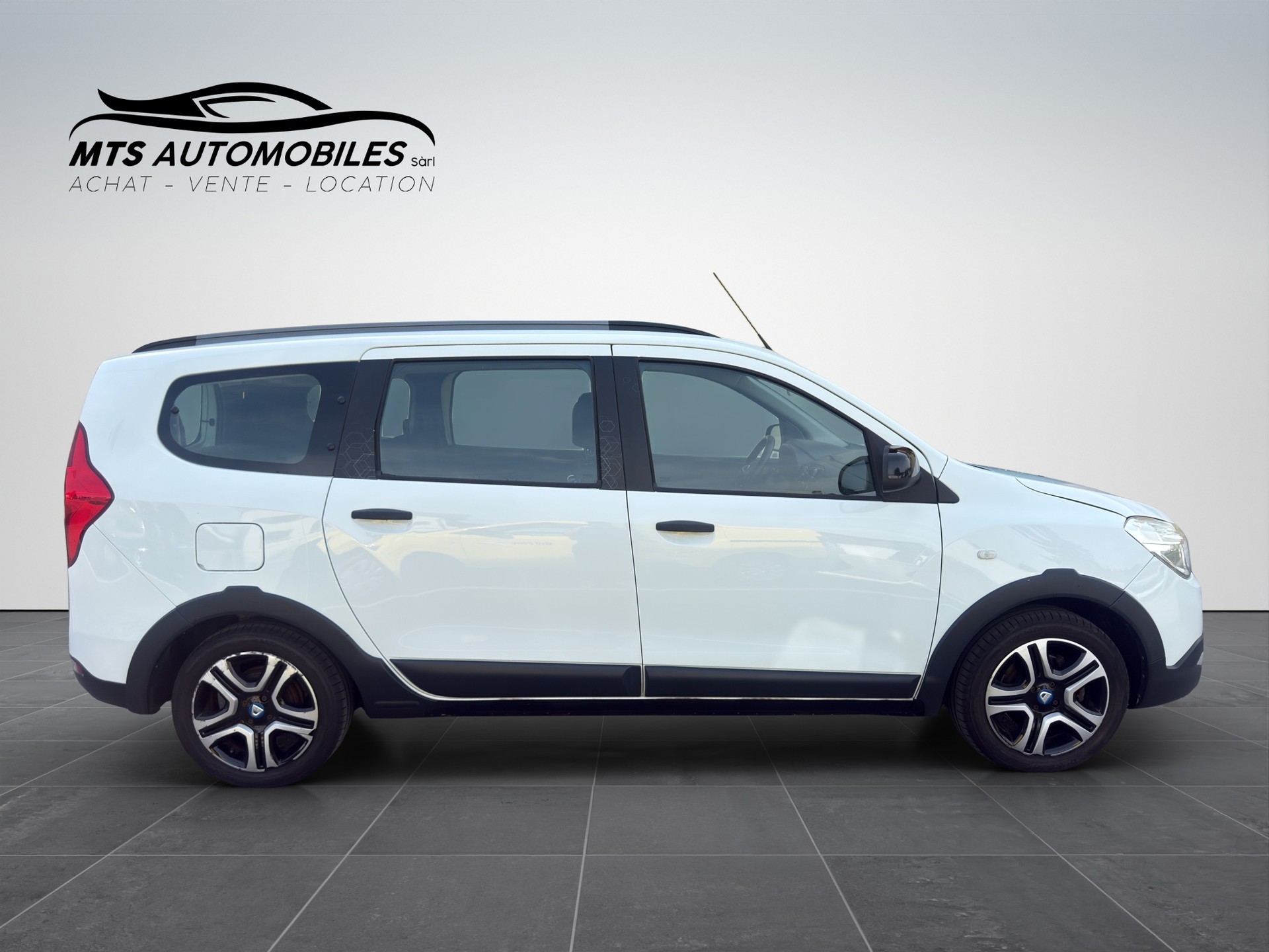 DACIA Lodgy TCE 130 Stepway 7PL-image-6