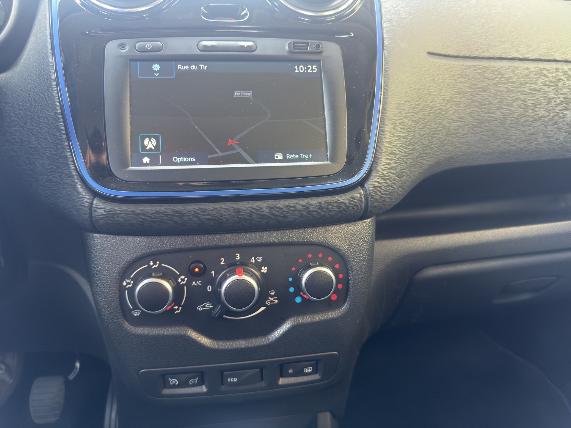 DACIA Lodgy TCE 130 Stepway 7PL-image-14