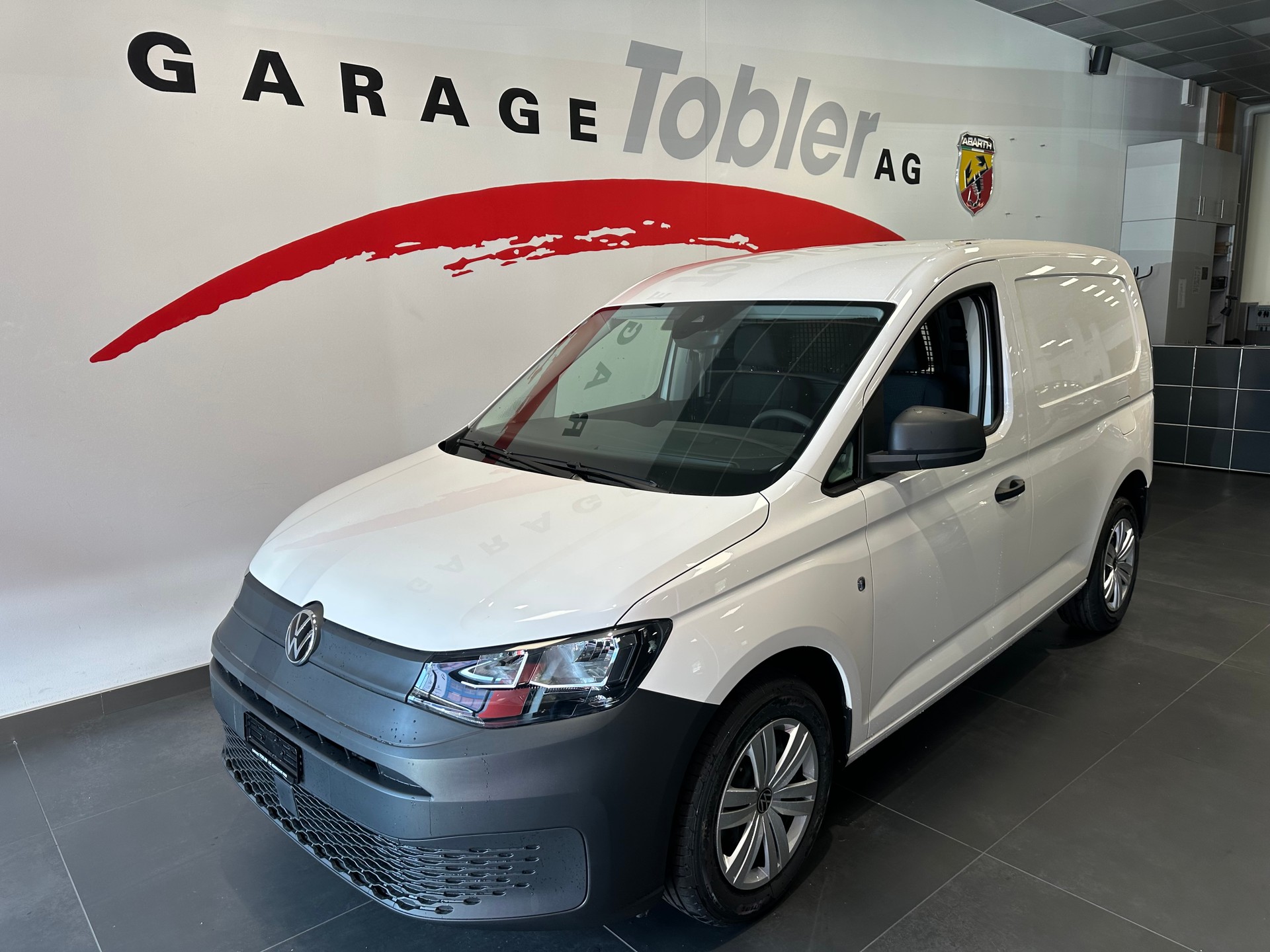 VW Caddy Cargo 1.5 TSI-showroom-element-3
