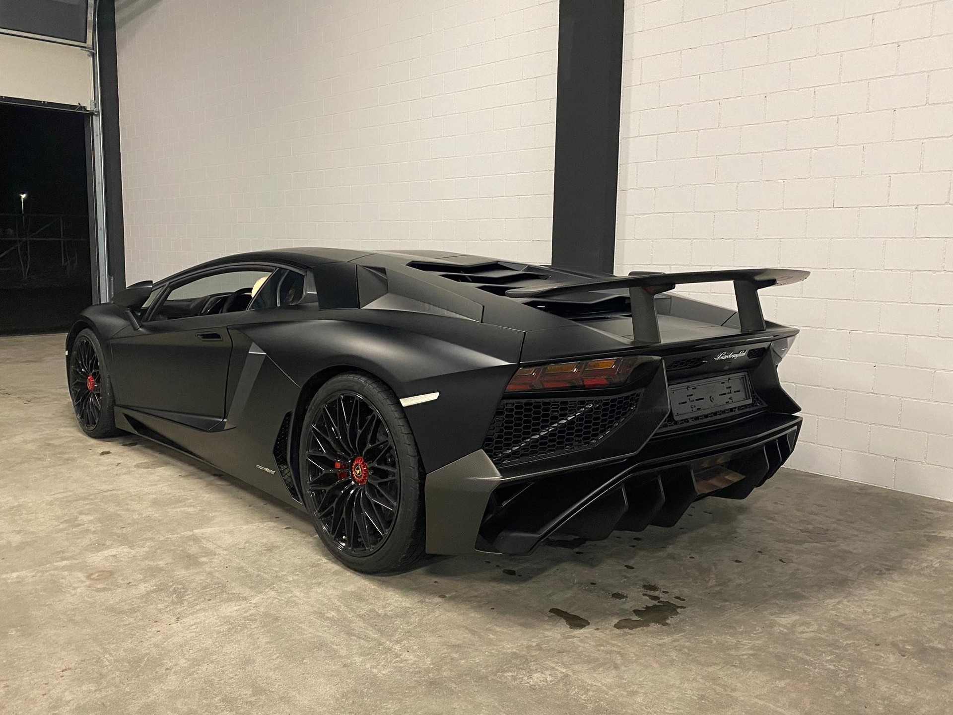 LAMBORGHINI Aventador LP750-4 V Superveloce Coupé E-Gear Ad Personam Mattlackierung "1 of 600"-showroom-element-3