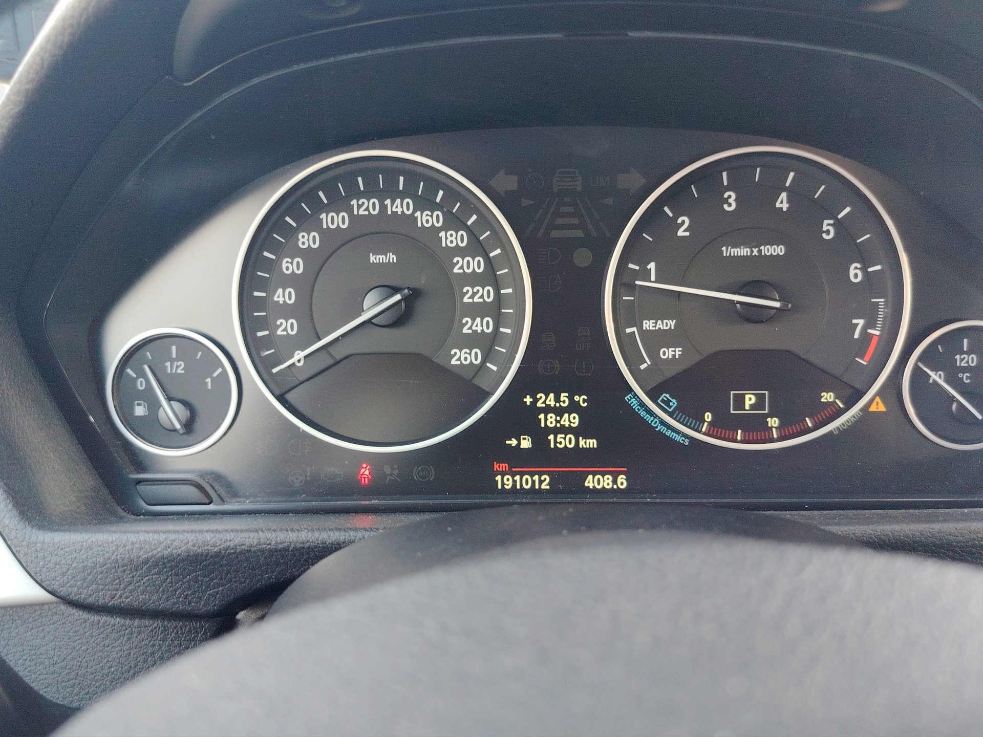 BMW 320i xDrive Touring Steptronic-image-9