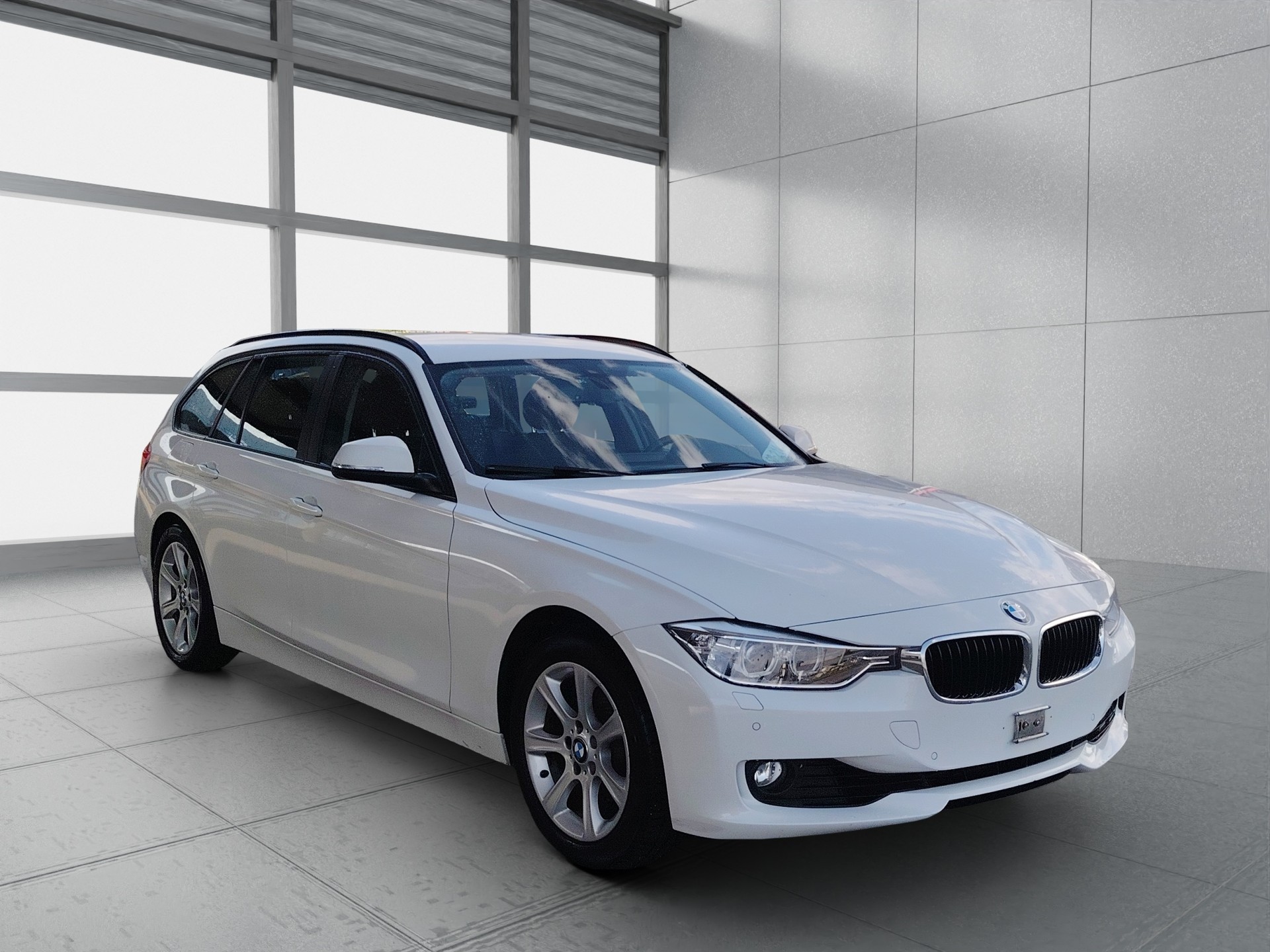 BMW 320i xDrive Touring Steptronic-image-1