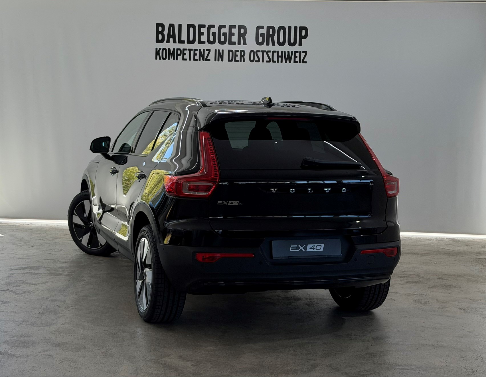 VOLVO EX40 Twin Ultra AWD-showroom-element-1