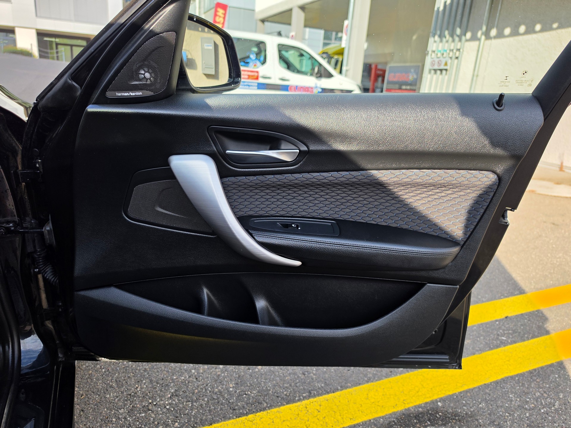 BMW M140i xDrive Steptronic-image-21