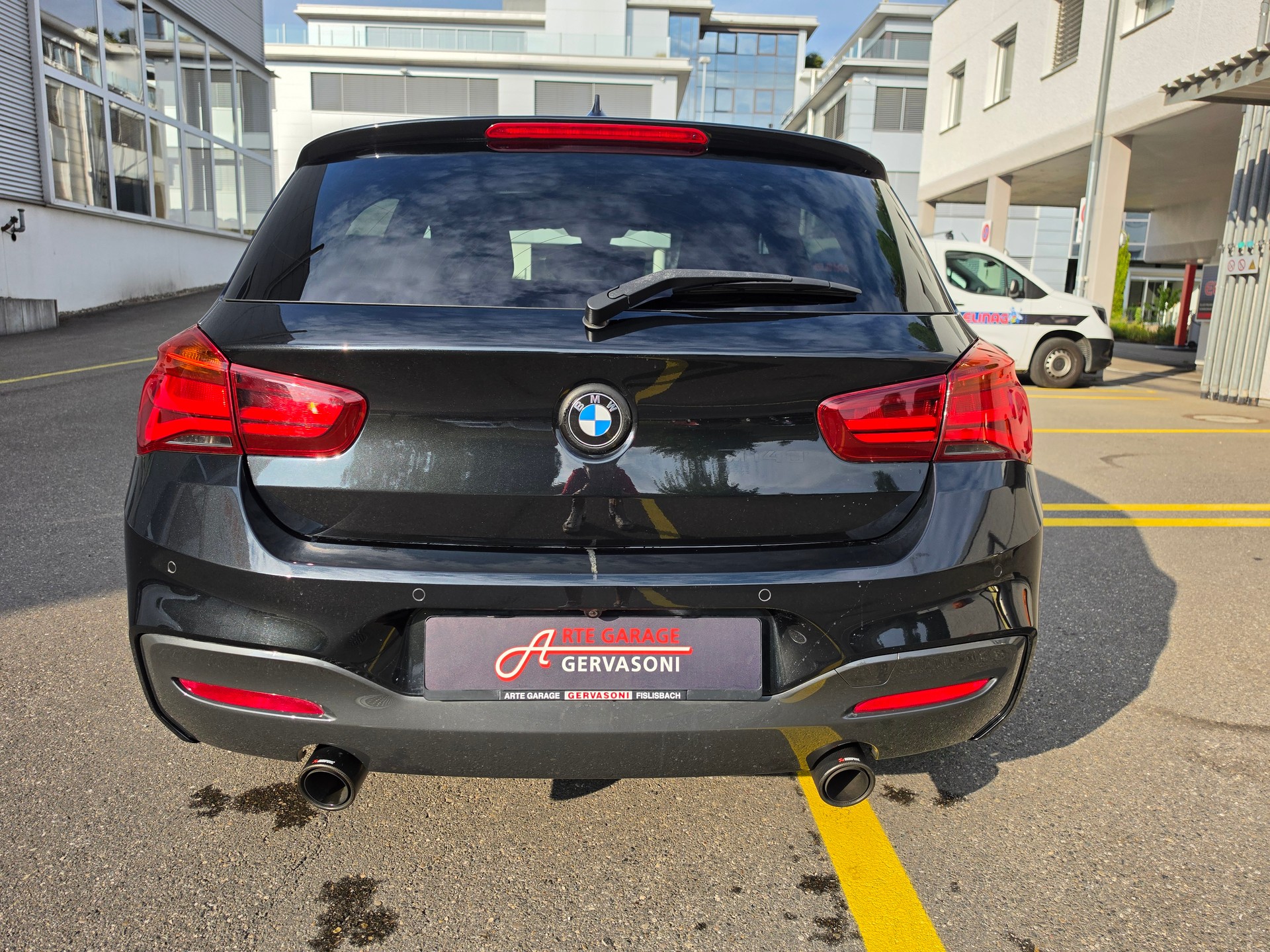 BMW M140i xDrive Steptronic-image-5