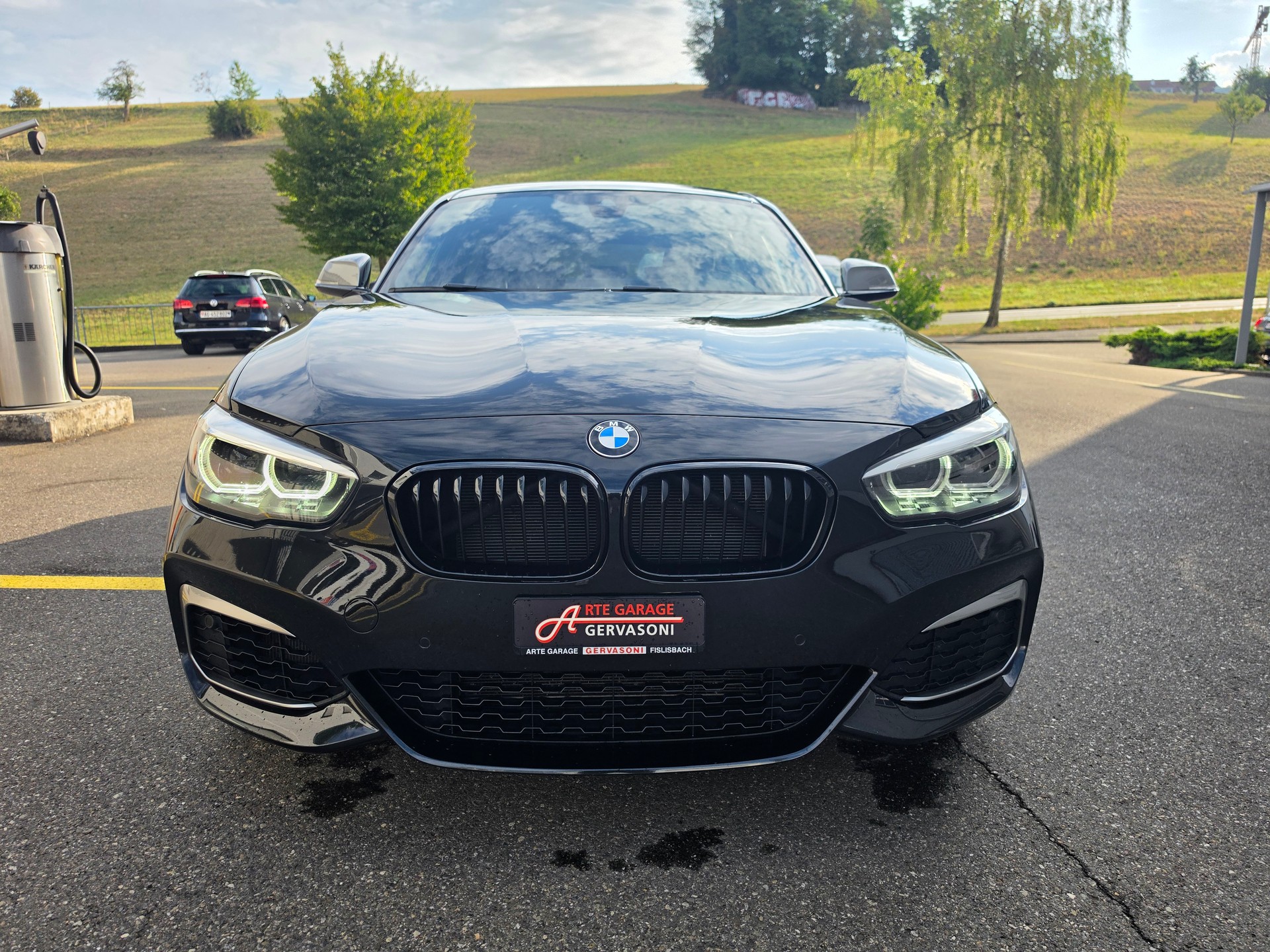 BMW M140i xDrive Steptronic-showroom-element-1