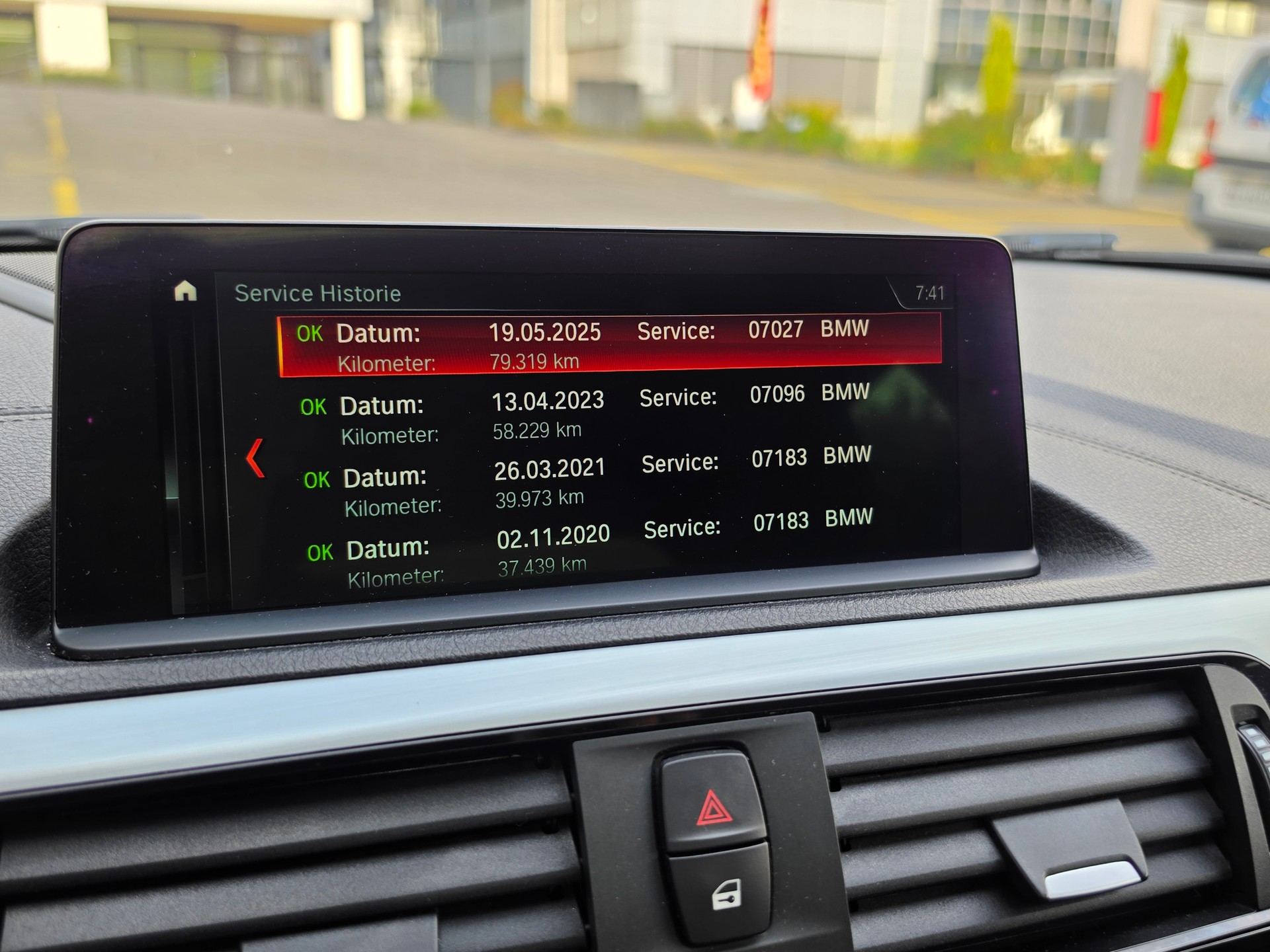 BMW M140i xDrive Steptronic-image-38