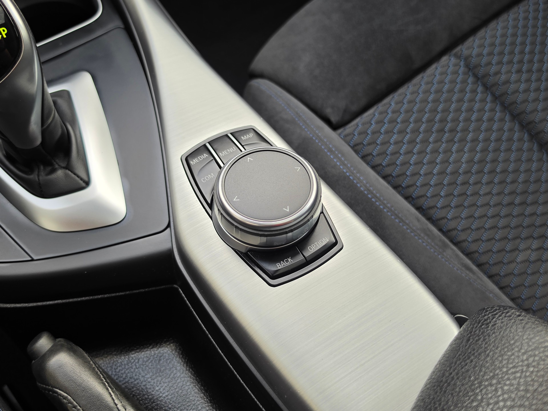 BMW M140i xDrive Steptronic-image-46