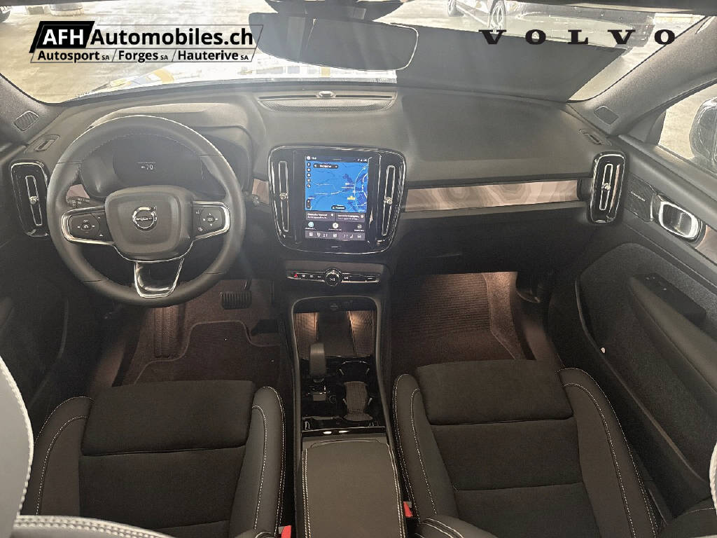 VOLVO EX40 Twin Black Edition AWD-image-8
